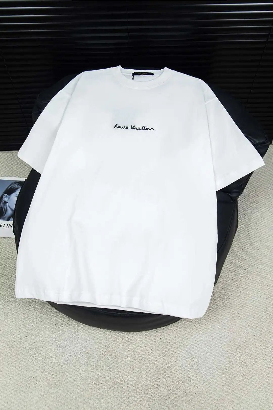 Louis Vuitton LV T-shirt Back Sun Print logo round Neck Short Sleeve25ss New pure cotton T Unisex T-Shirt OS Drop Shoulder Loose Fit Base Shirt Top T-Shirt Short Sleeve