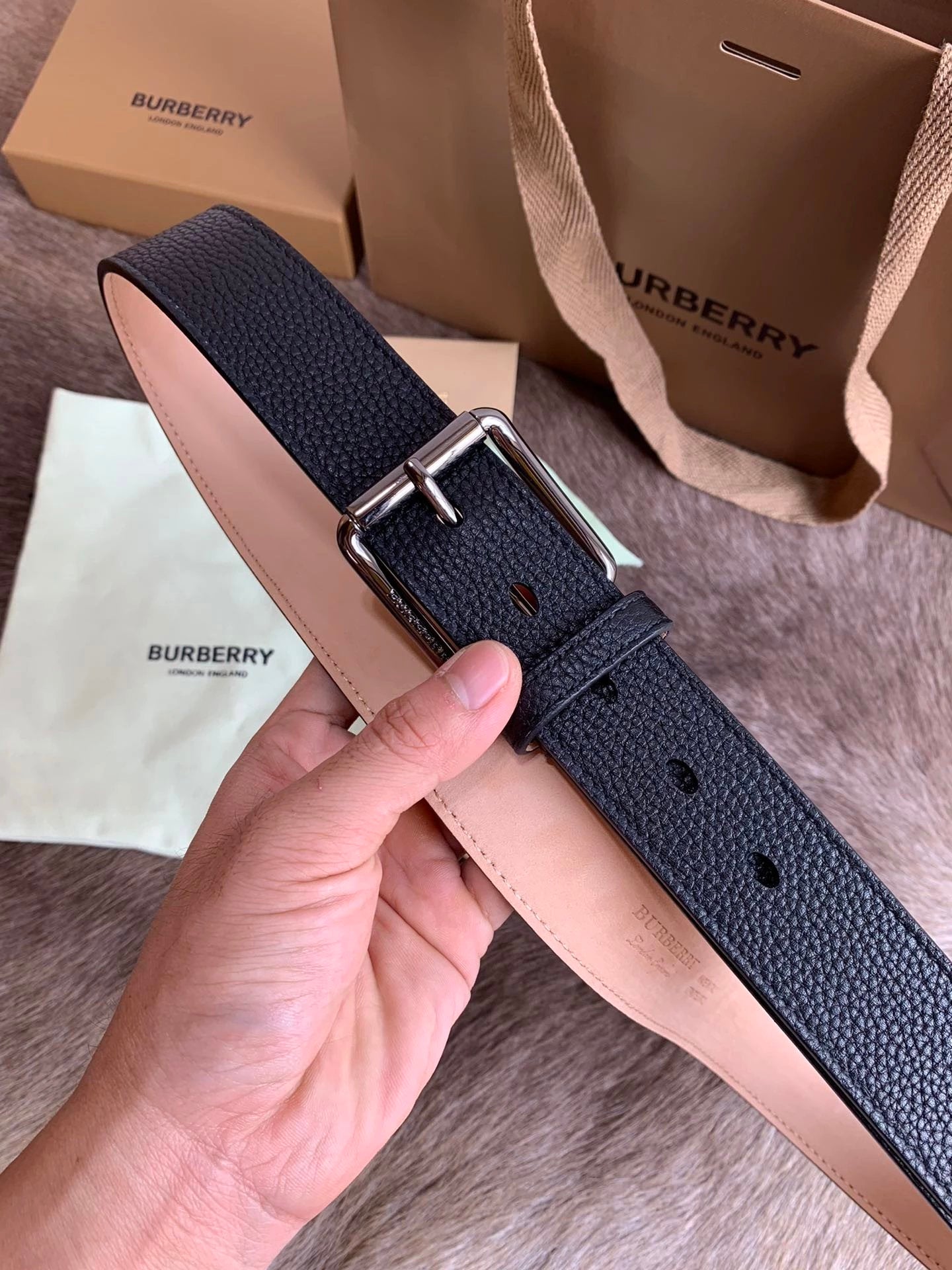 Burberry Belt Top version 【Full Package】New Men's Leather Belt Width3.5cm Double-Sided Imported First Layer Calfskin Full Grain Leather Genuine Goods Quality Original Factory Pin Buckle Letters Rotating Buckle Counter Full Set Gift Box Packaging B Home Be