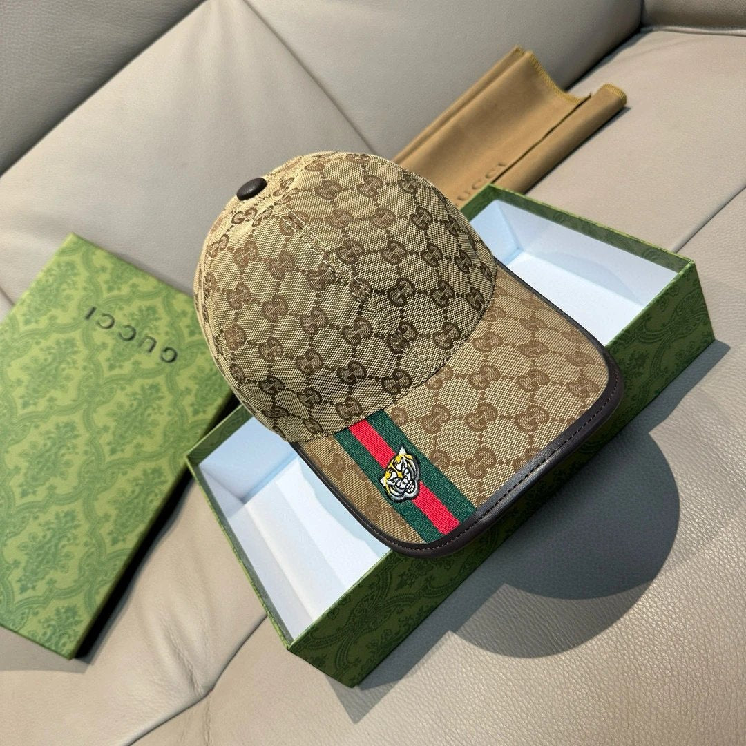 Gucci Hat Full Jacquard Print logo Baseball Cap Sunshade Sun Protection Duckbill Cap Large Head Circumference Slimming Face Curved Brim Versatile Sports Hat for Men and Women Couples Same Style