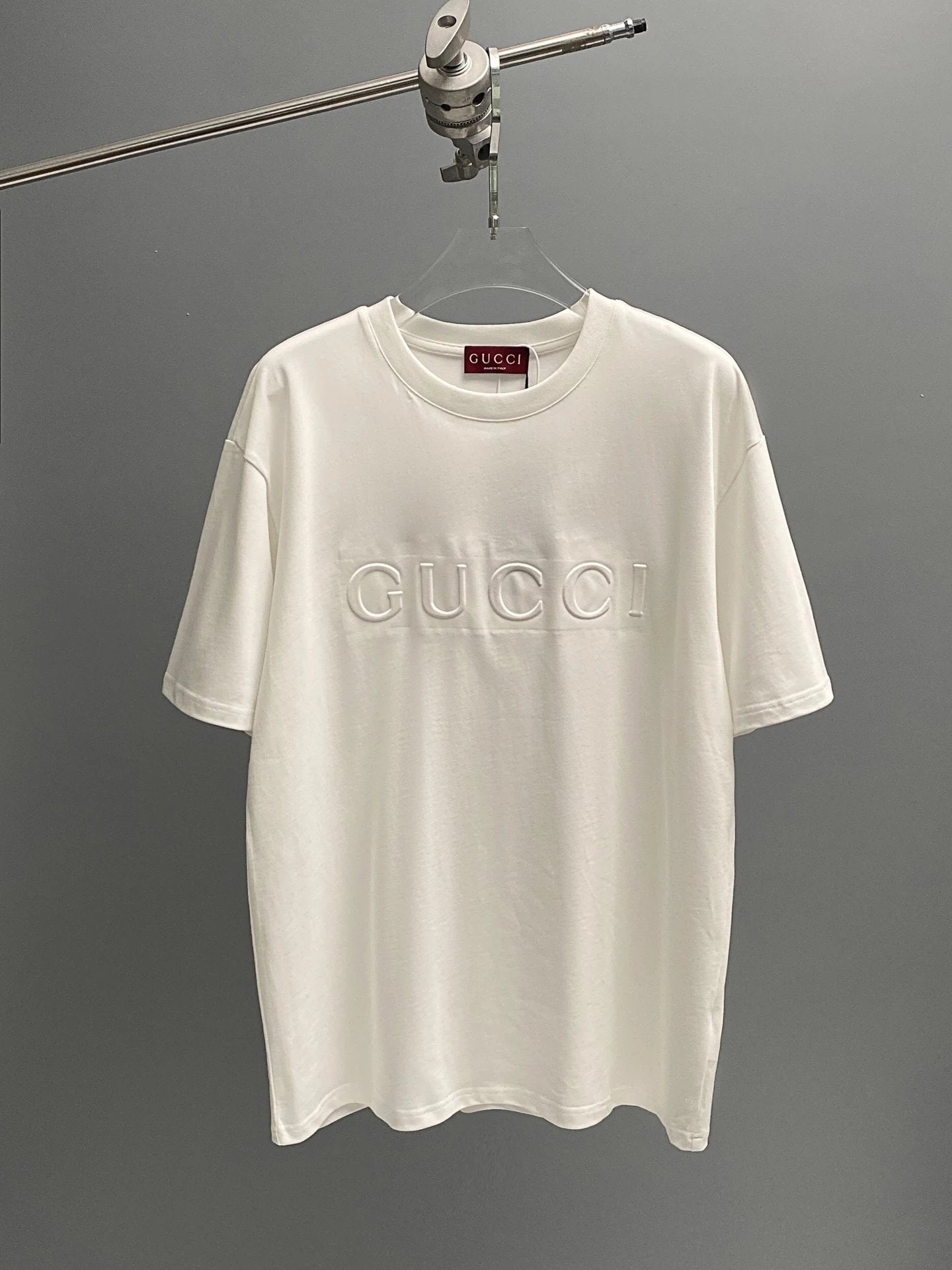 Gucci T-shirt Embossed Chest Flag logo round Neck Short Sleeve25ss New pure cotton T Unisex T-Shirt OS Loose Fit Base Shirt Top Half Sleeve T-Shirt