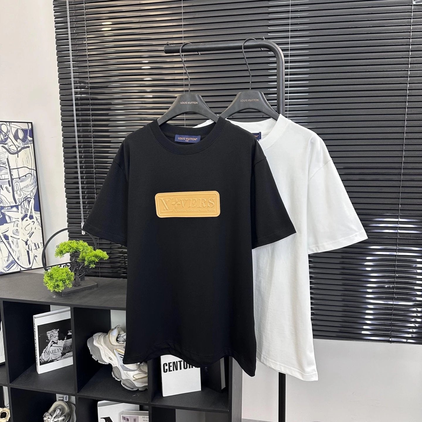 Louis Vuitton LV T-shirt Brand New Leather Tag Vers Alphabet Letters logo round Neck Short Sleeve25ss New Pure Cotton Unisex Style T T-shirt OS Loose Fit Base Shirt Top Half Sleeve T-Shirt