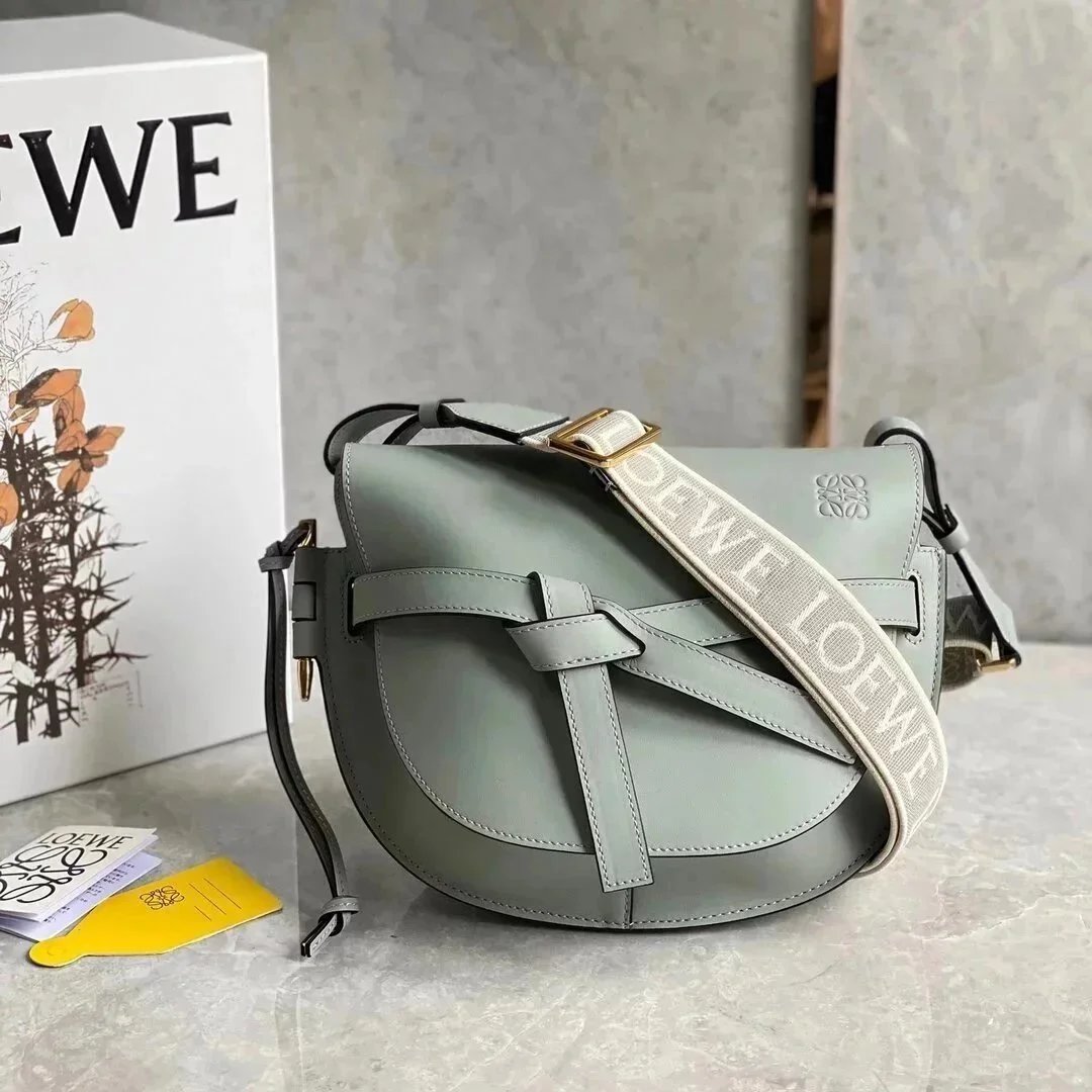 LOEWE Women's Bag Top version 【Counter Version Original Leather】Send a Full Set of Packaging Loew New Mini Letter Wide Shoulder Strap Saddle Bag GateDual Saddle Bag Women's Bag Retro Horseshoe Bag