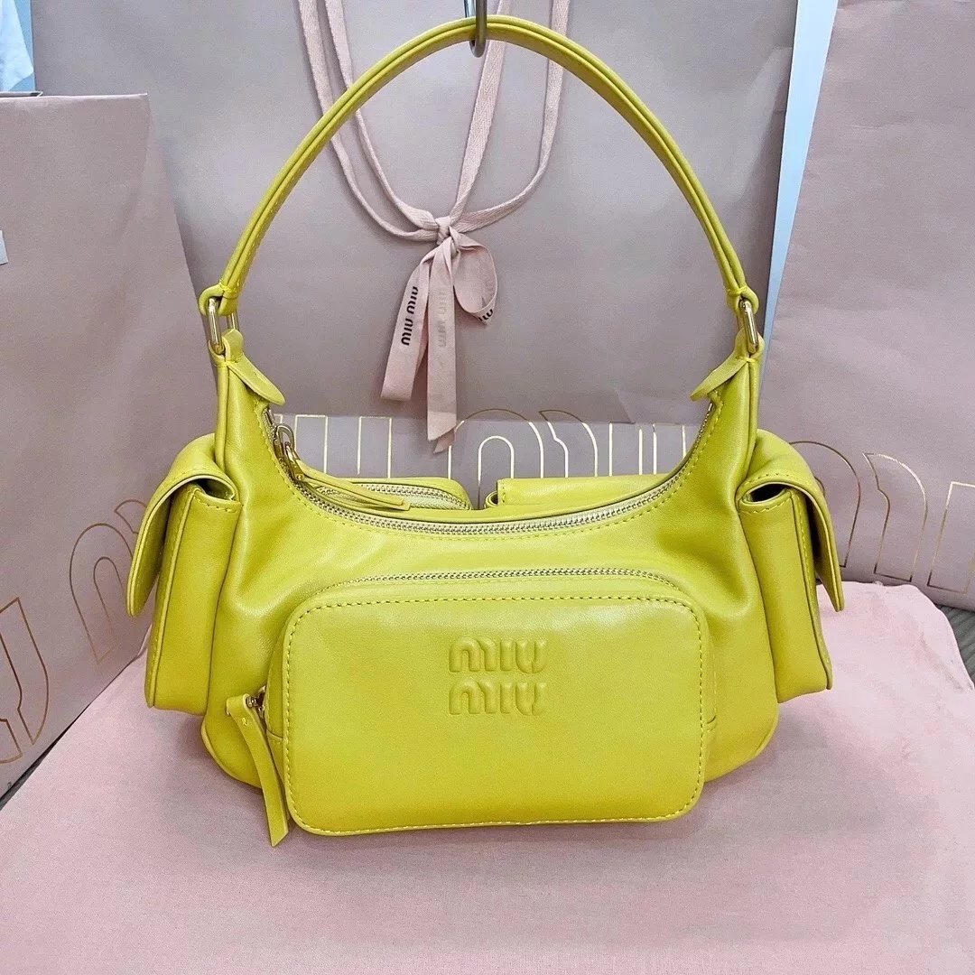 Miu Miu Bag Top version 【Original Leather Quality】5BC1462023Year's Most Popular Motorcycle Bag Handbag Underarm Bag Paradox New Pocket Bag Motorcycle Bag Handbag Imported Sheepskin Cotton Satin Lining23S New Motorcycle Bag Women's Bag