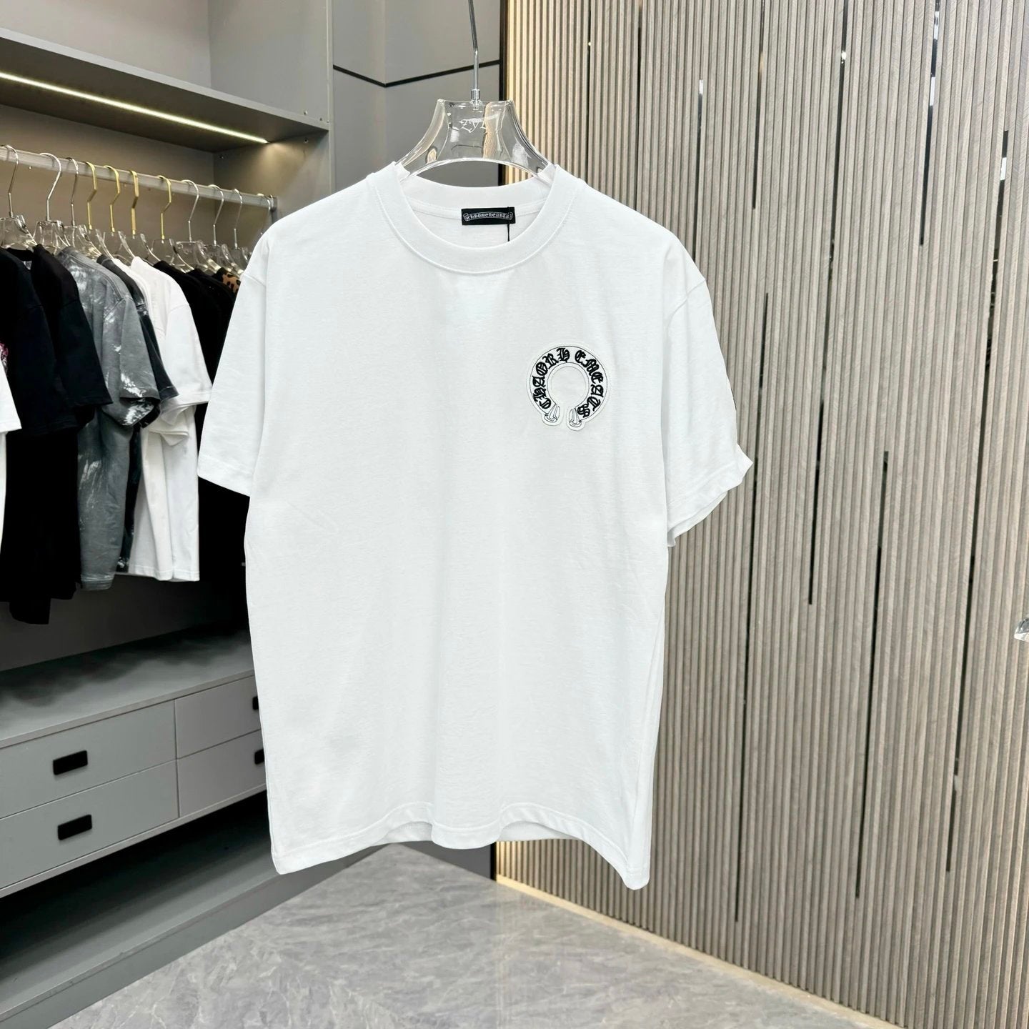 Chrome Hearts T-shirt Using multi-thread embroidery and burnout techniques logo round Neck Short Sleeve25ss New Pure Cotton Unisex Style T T-shirt OS Loose Fit Base Shirt Top Half Sleeve T-Shirt
