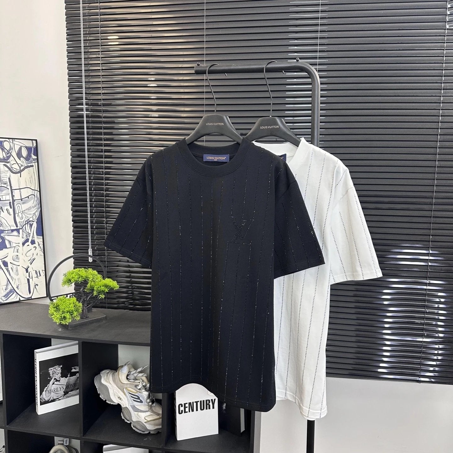 Louis Vuitton LV T-shirt Full Body Rhinestone Letters logo round Neck Short Sleeve25ss New Pure Cotton Unisex Style T T-shirt OS Loose Fit Base Shirt