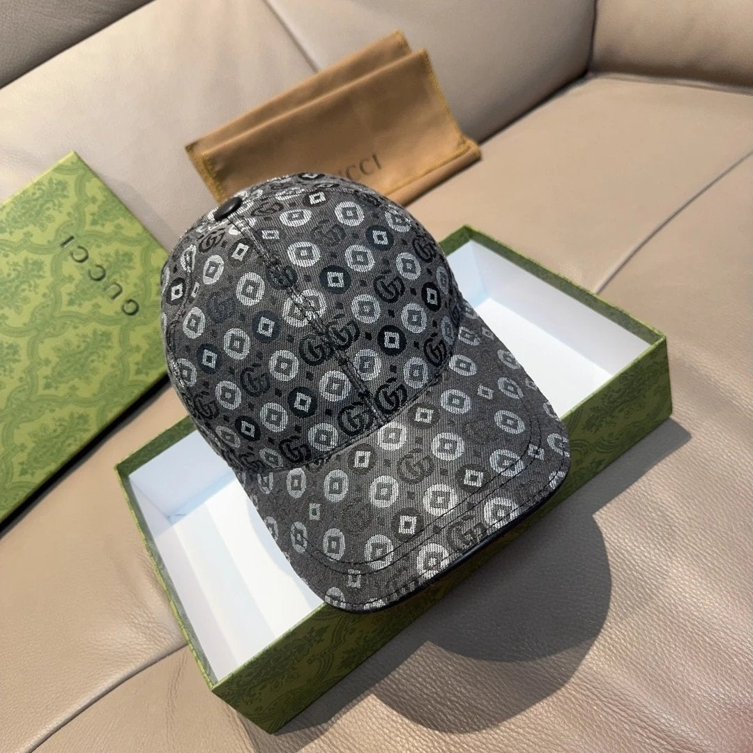 Gucci Hat Full Print Double G Jacquard logo Baseball Cap Sun Protection Visor Cap Large Head Circumference Versatile Sports Hat Slimming Face Curved Brim Unisex Couple Style