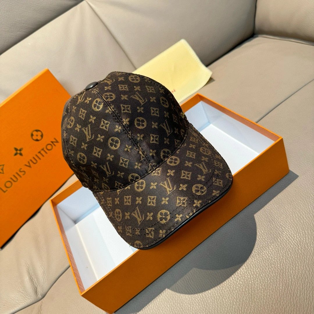 Louis Vuitton LV Hat Vintage Floral Embroidery logo Baseball Cap Sun Protection Visor Cap Large Head Circumference Versatile Sports Hat Slimming Face Curved Brim Unisex Couple Style