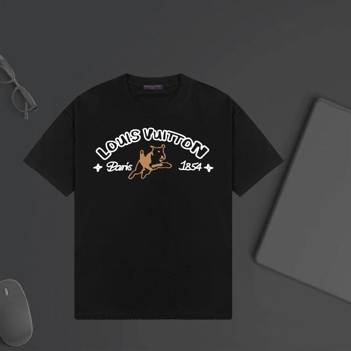 Louis Vuitton LV T-shirt Cartoon Dog Print with Chest Letters logo round Neck Short Sleeve25ss New pure cotton T Unisex T-Shirt OS Drop Shoulder Loose Fit Base Shirt Top T-Shirt Short Sleeve