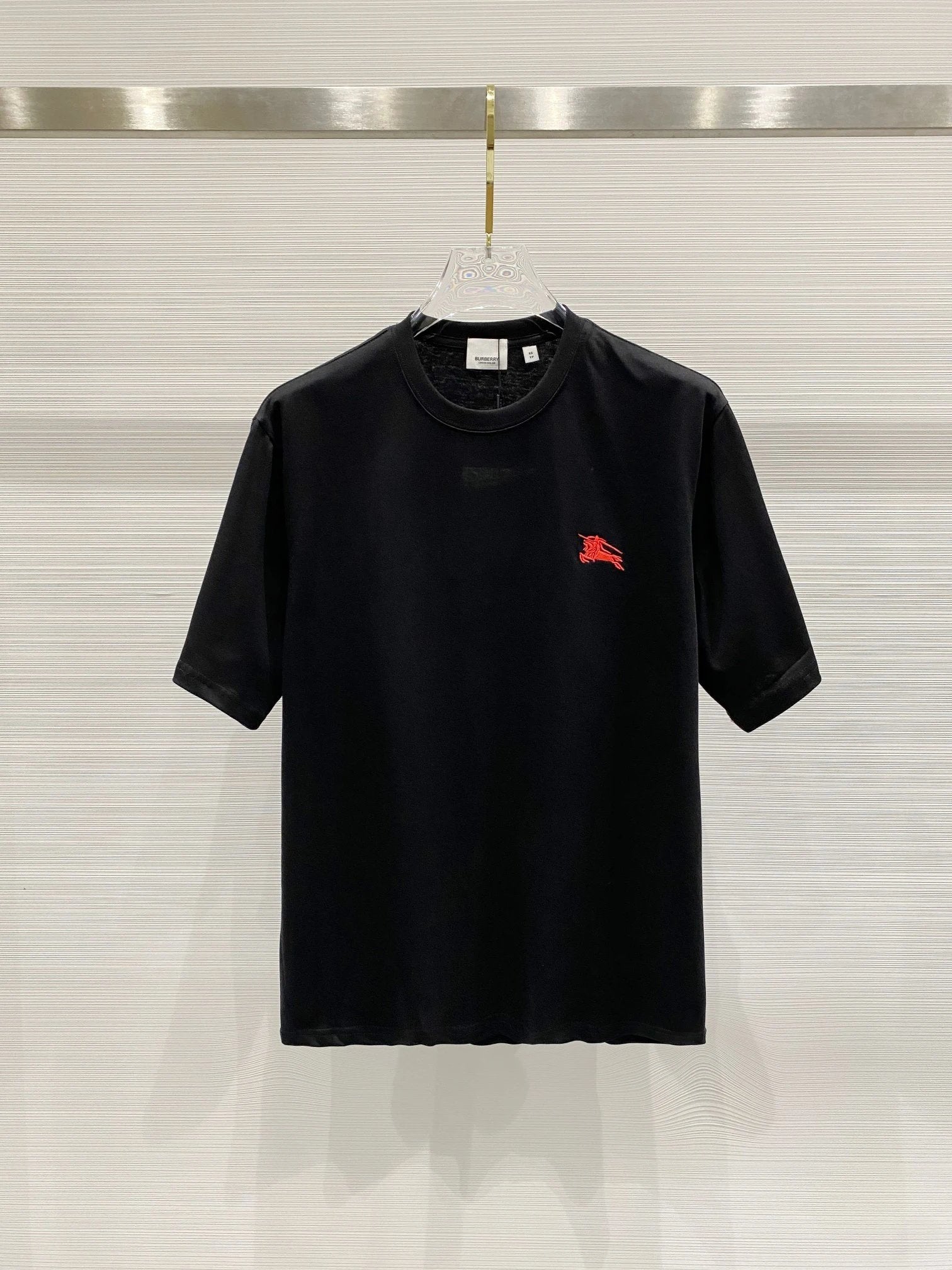 Burberry T-shirt Embroidery on the chest logo round Neck Short Sleeve25ss New Pure Cotton Unisex Style T T-shirt OS Loose Fit Base Shirt Half Sleeve T-Shirt Top Half Sleeve
