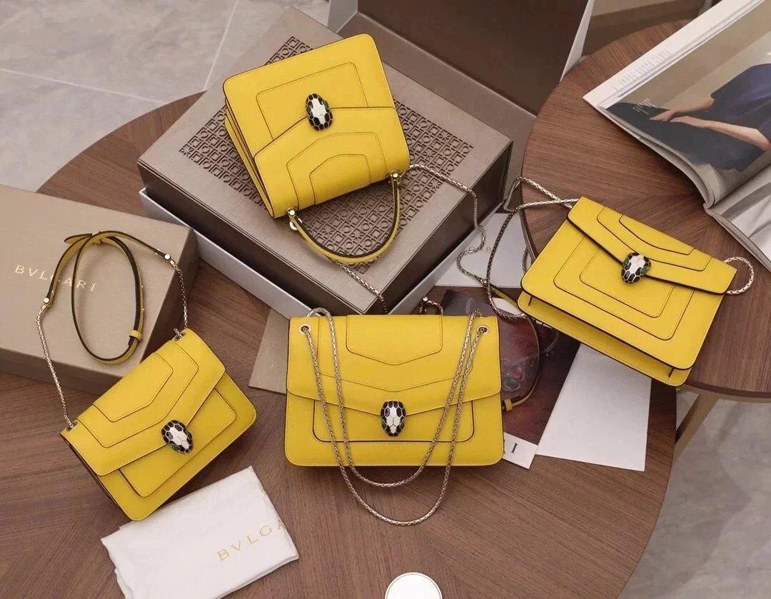 BVLGARI Bag Top version SerpentiForever Classic Red Daisy Yellow Cowhide Bag Decorated with a Snake's Head File Holder Chain Bag Portable Shoulder Messenger Bag Women's Bag