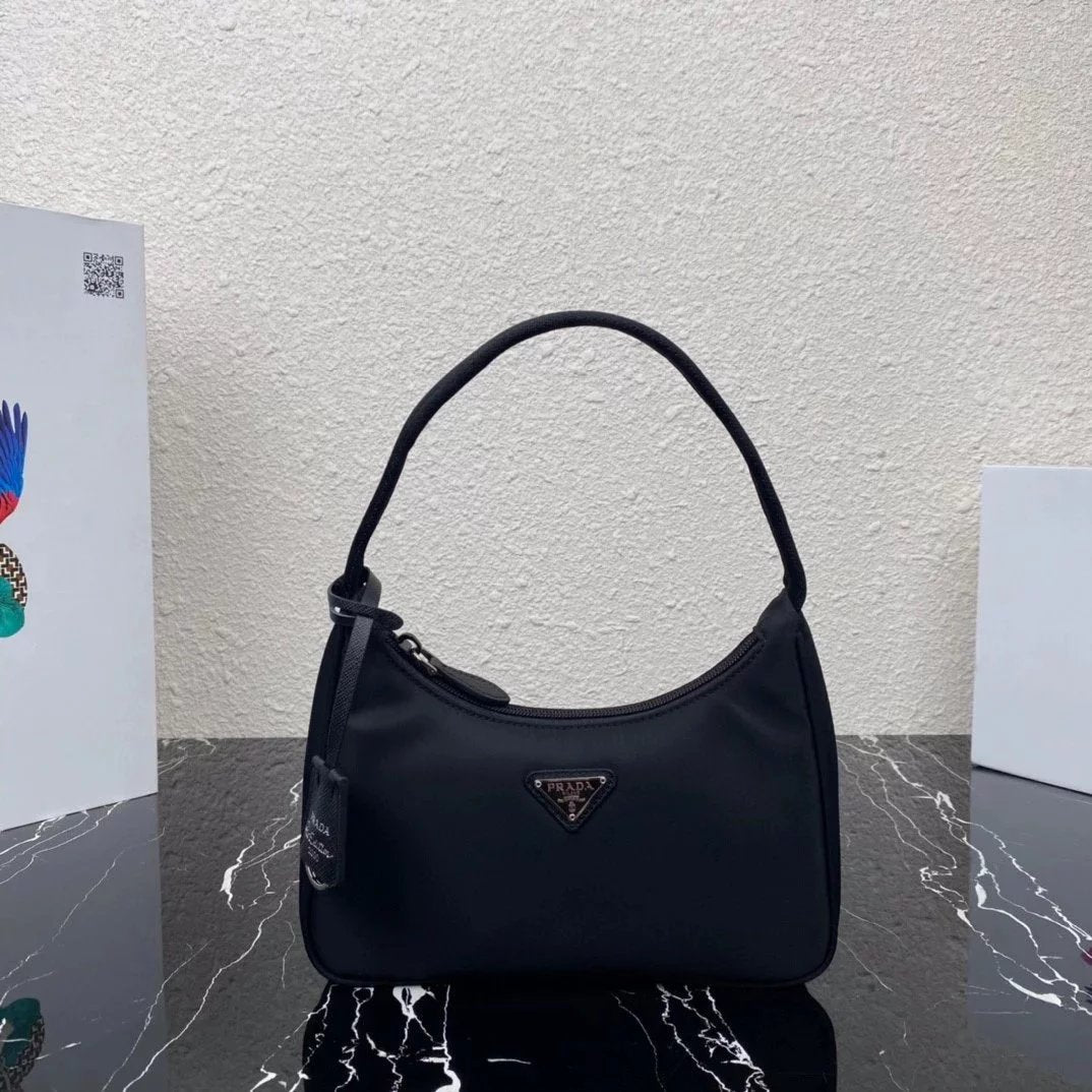 PRADA Bag Top version Original Order2020Re-Edition Autumn and Winter New Nylon Shoulder Girdle Hobo Nylon Shoulder Bag Underarm Bag Handbag Women's Bag2000