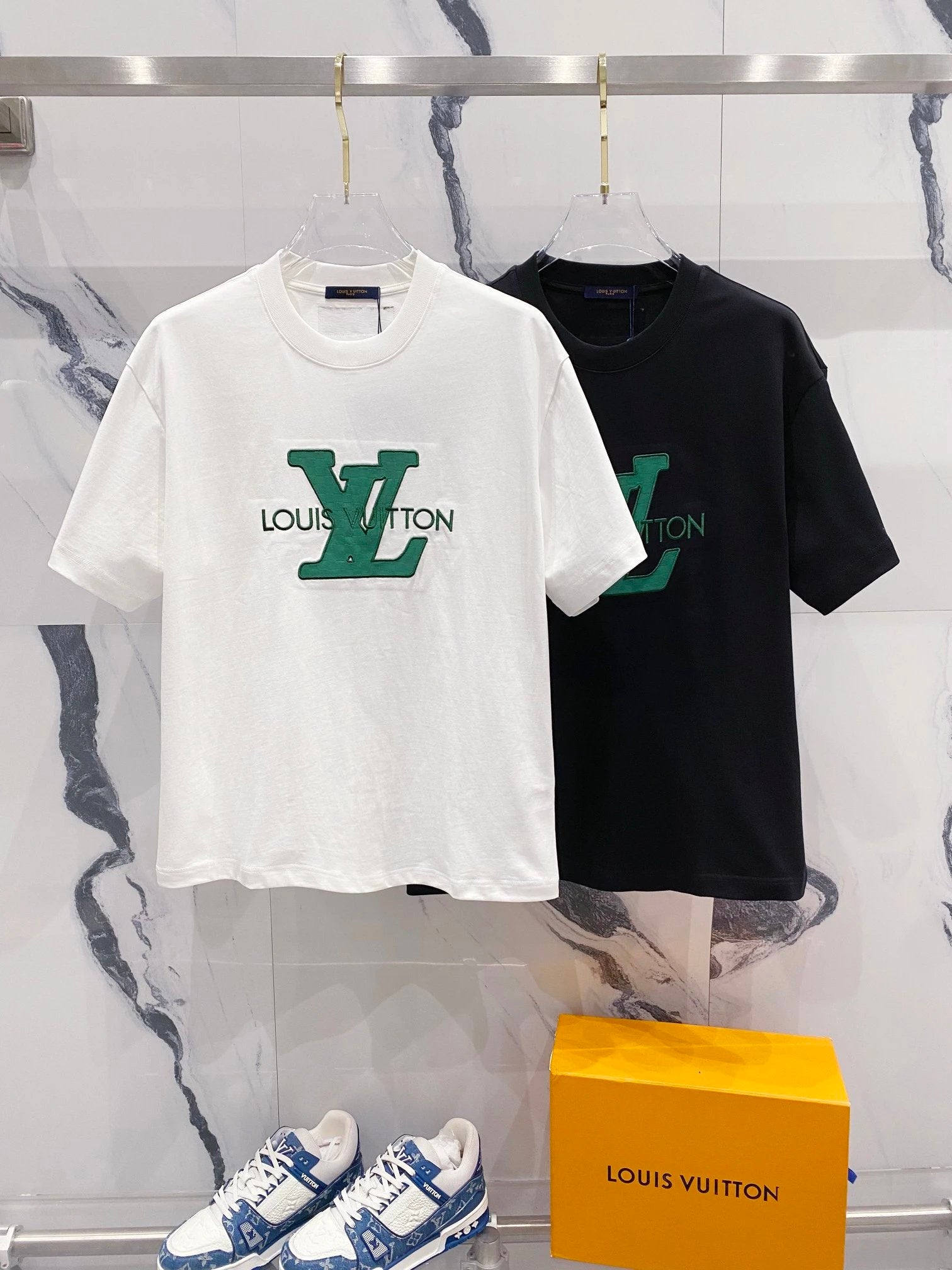 Louis Vuitton LV T-shirt Green Checkered Letter Embroidery LOGO Logo Crew Neck Short Sleeve Pure Cotton Unisex T T-shirt OS Loose Fit Casual T-Shirt