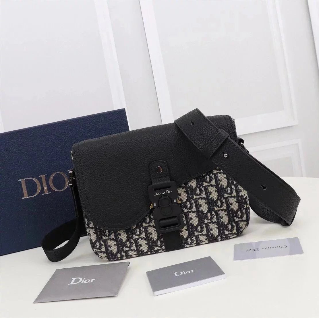 Dior Men's Bag Top version 2022Autumn and Winter New DIO Dijia Gallop Messenger Bag Messenger Bag Messenger Bag Men's Saddle Bag Men's Bag