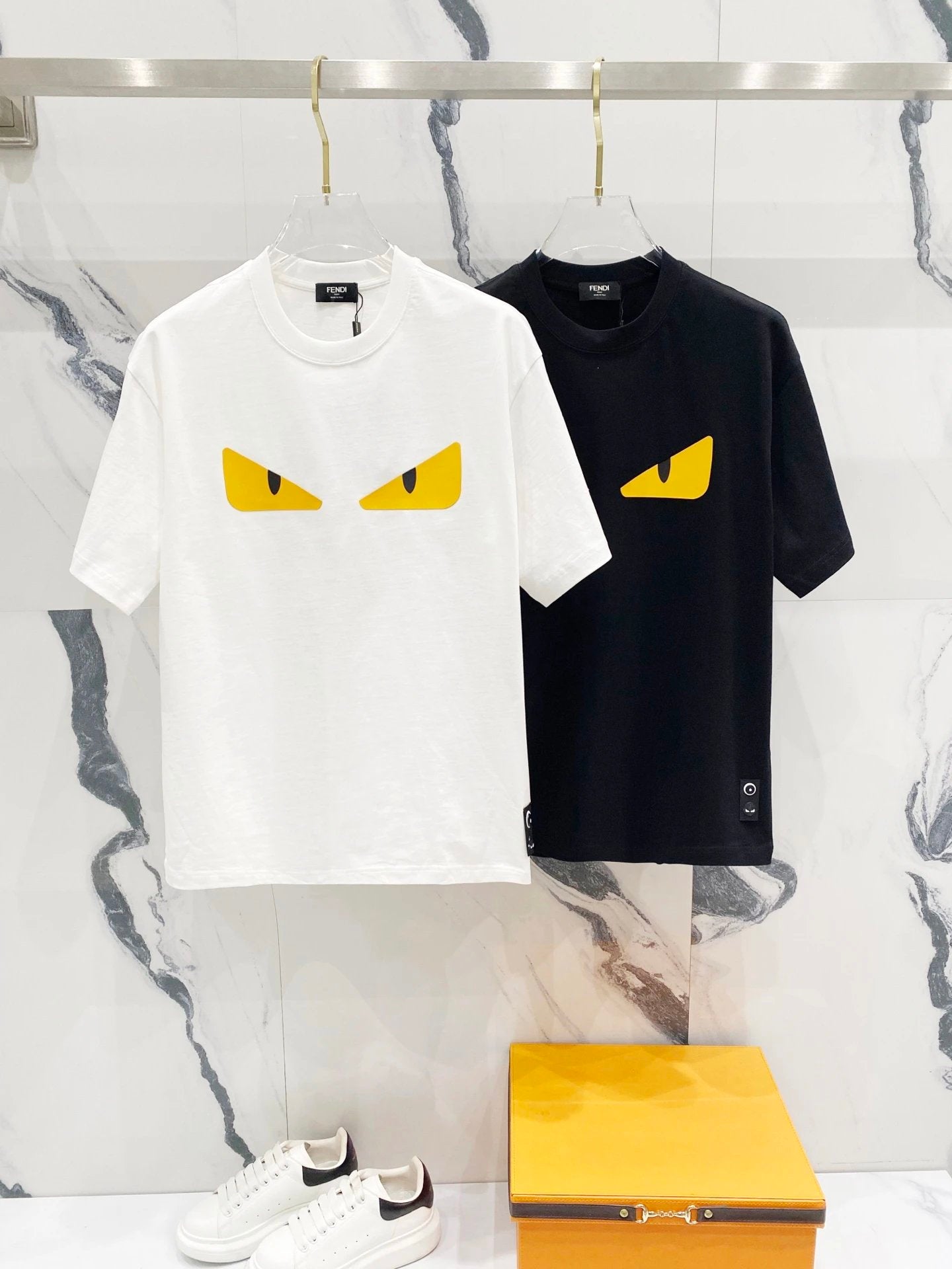 FENDI T-shirt Yellow Monster Eye Print on Chest logo round Neck Short Sleeve25ss New pure cotton T Unisex T-Shirt OS Drop Shoulder Loose Fit Base Shirt Top T-Shirt Short Sleeve