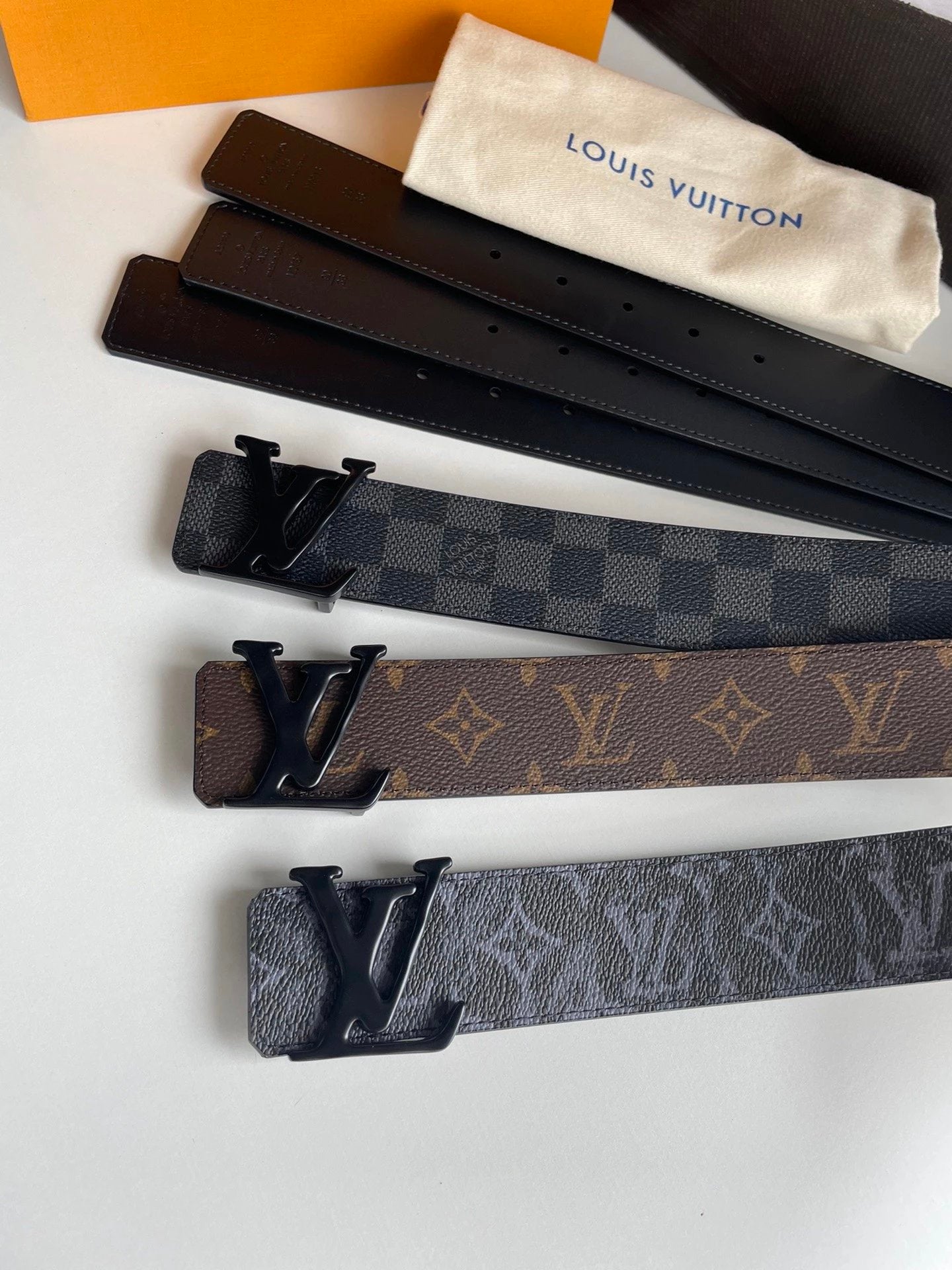 Louis Vuitton LV Belt Top version The Most New Belt4.0cm Men's Belt Metal Buckle Men's Leather Belt with Classic Presbyopic Checkered Belt with Genuine Goods Packaging