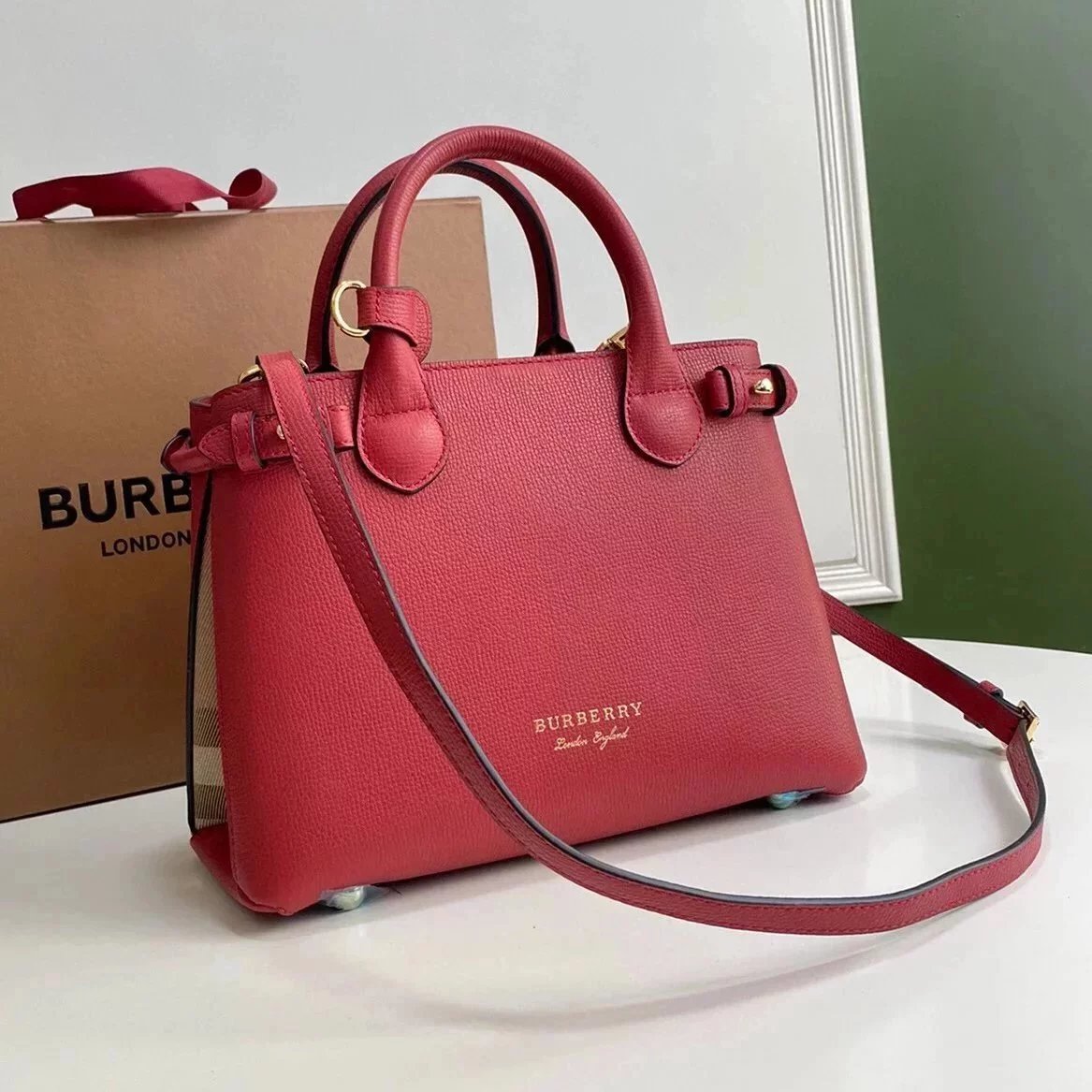 Burberry Women's Bag Top version TheBanner Small Size House Plaid Leather Banner Handbag Banner Women's Bag Cowhide Leather Single-Shoulder Bag Handbag Star Style