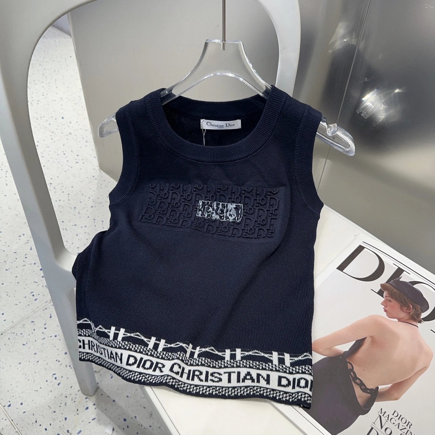 Dior T-shirt Front Letter Embossing logo Sleeveless Short Sleeve Sleeveless Vest25ss New Pure Cotton Women's Style T T-shirt OS Loose Fit Base Shirt Top Half Sleeve T-Shirt