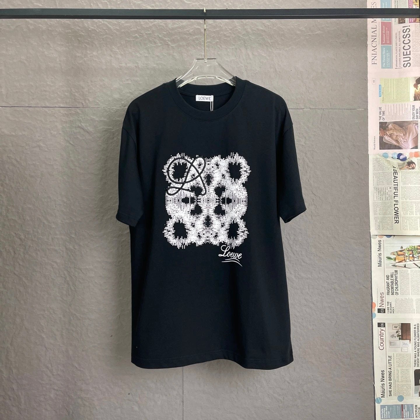 LOEWE T-shirt Chest Three-Dimensional Embroidery with Totem Printing logo round Neck Short Sleeve25ss New Pure Cotton Unisex Style T Casual T-Shirt Base Layer Shirt OS Loose Fit Half Sleeve Top Plus Size