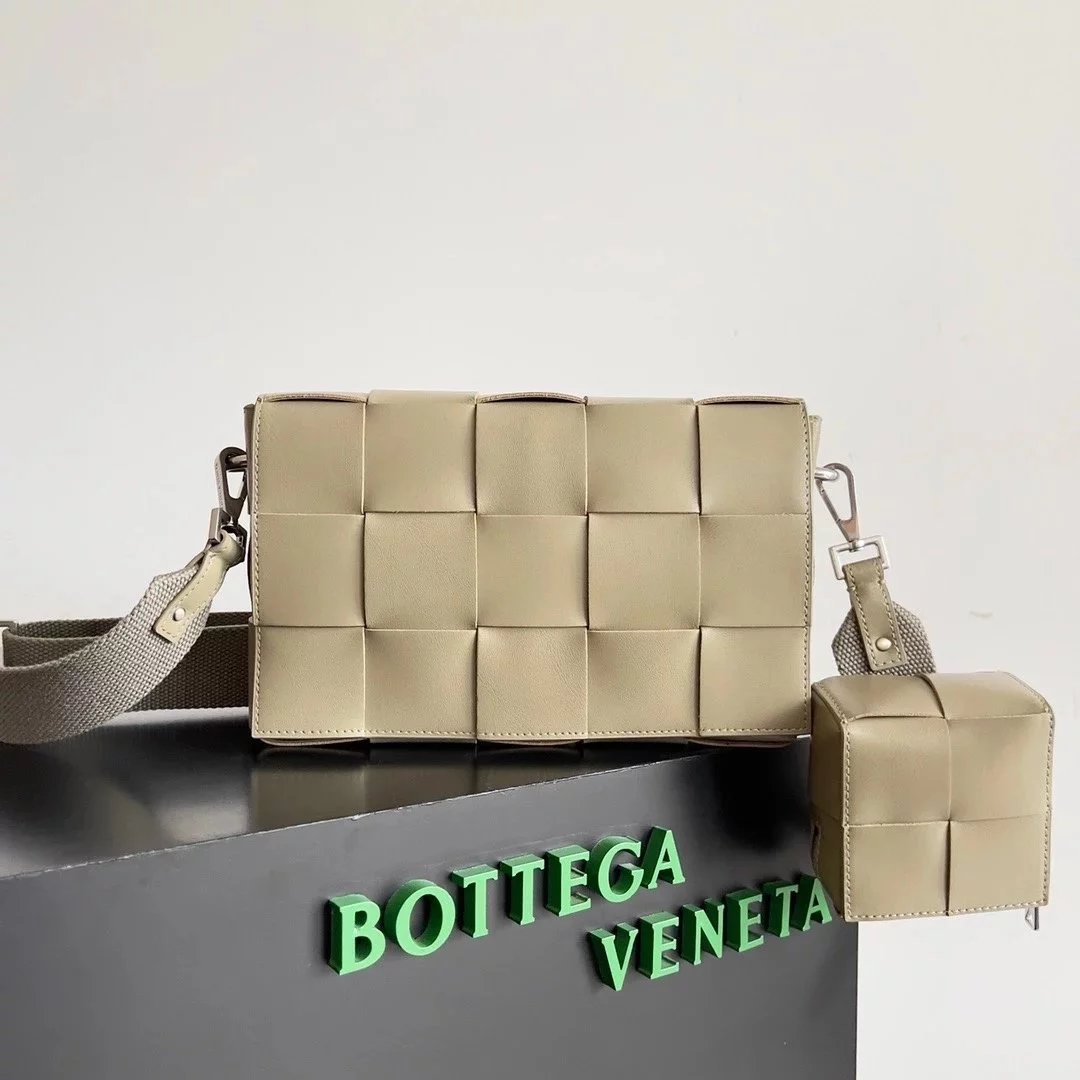 Bottega Veneta Men's Bag Top version 【Super Original Leather】/New Men's Bag Two in One cassette Bag Square Bag Pillow Bag Men's Flap Crossbody Bag Woven Bag Coin Purse Key Case