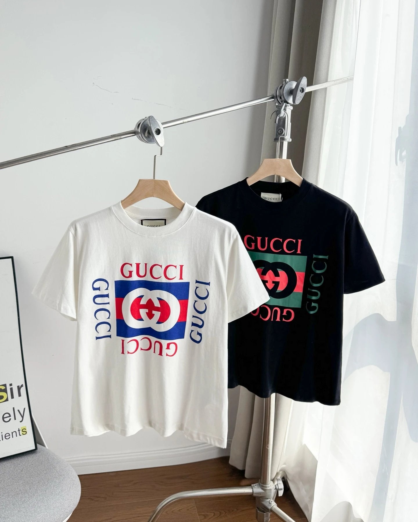 Gucci T-shirt Double-breasted G Letter Pattern Printing logo round Neck Short Sleeve25ss New Pure Cotton Unisex Style T T-shirt OS Loose Fit Base Shirt Top Half Sleeve T-Shirt