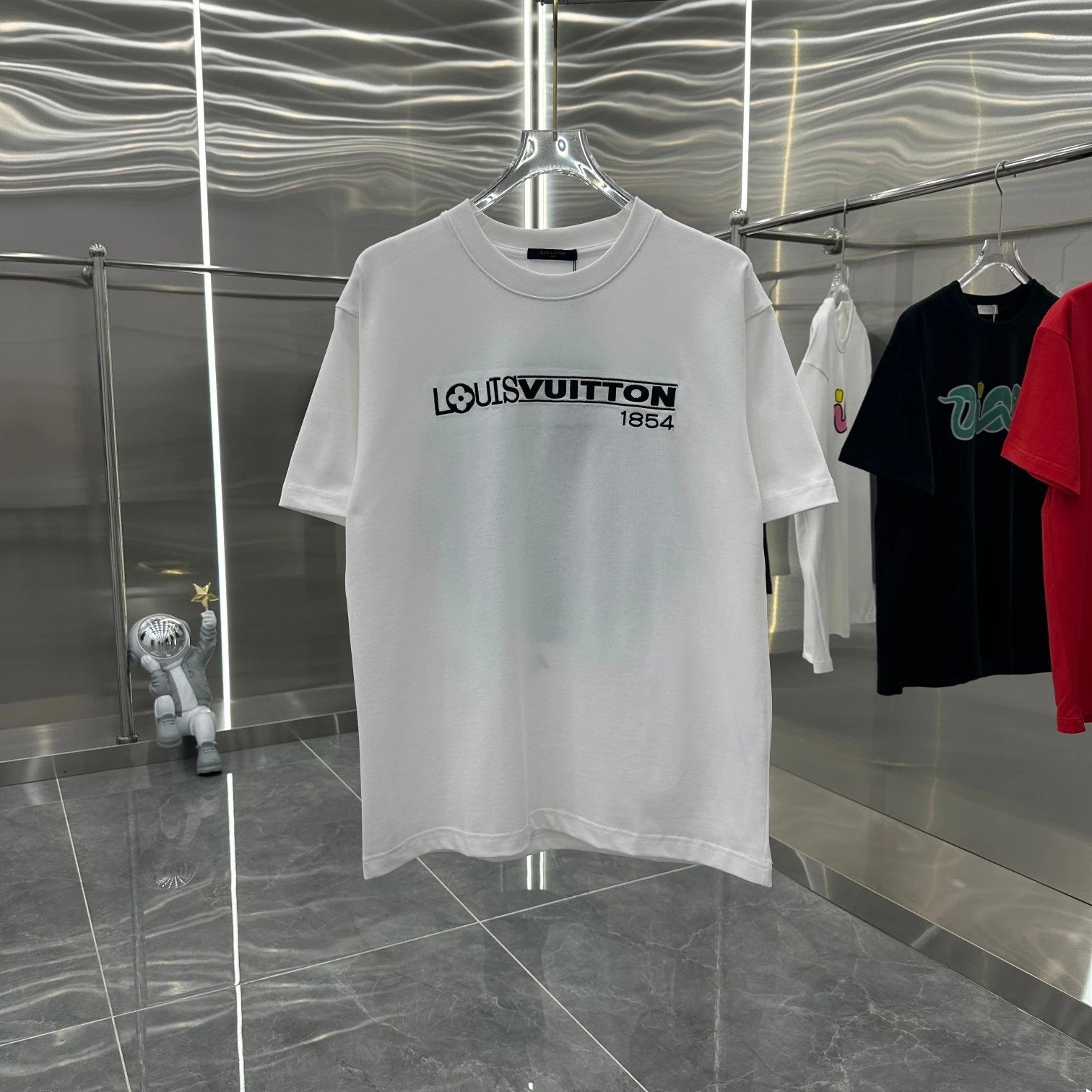 Louis Vuitton LV T-shirt Embroidered Back Patch Round Neck Short Sleeve25ss New Pure Cotton Unisex Style T T-shirt OS Loose Fit Base Shirt Half Sleeve T-Shirt Top Half Sleeve