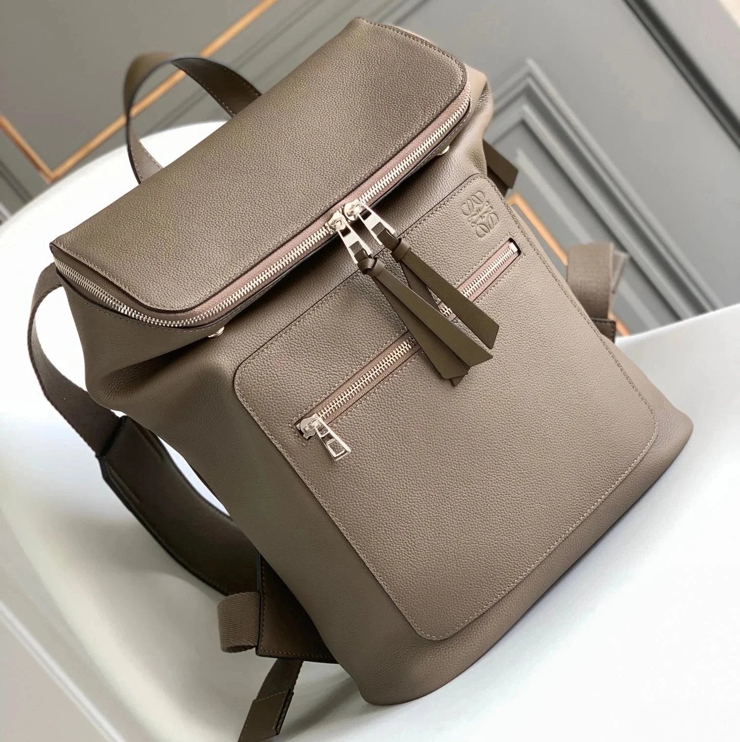 LOEWE Backpack Top version 【Original Premium Version】New Backpack Latest Goya Series Couple Backpack Men's Backpack Travel Bag Business Bag Men's Backpack Schoolbag Large-Capacity Backpack Women's Backpack Women's Backpack Sports Bag with Grain Calfskin T