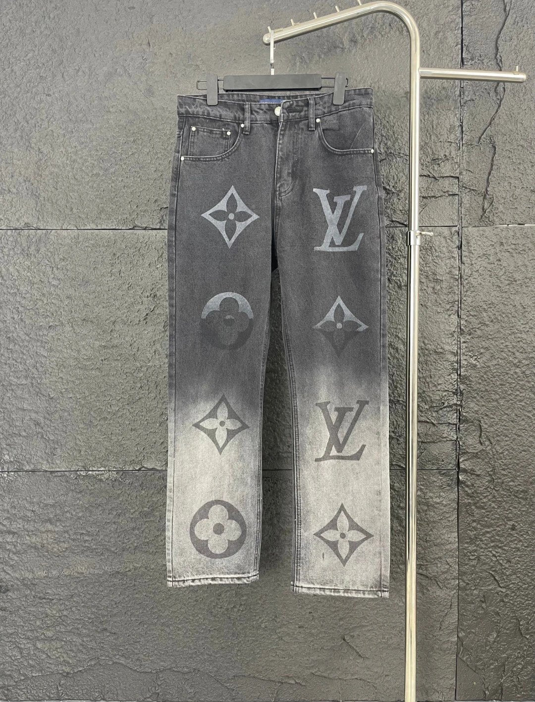 Louis Vuitton LV Jeans Front and back four-leaf clover snowflake and letter print logo25ss Spring Summer New Straight Loose Slim Fit Jeans Unisex Long Pants