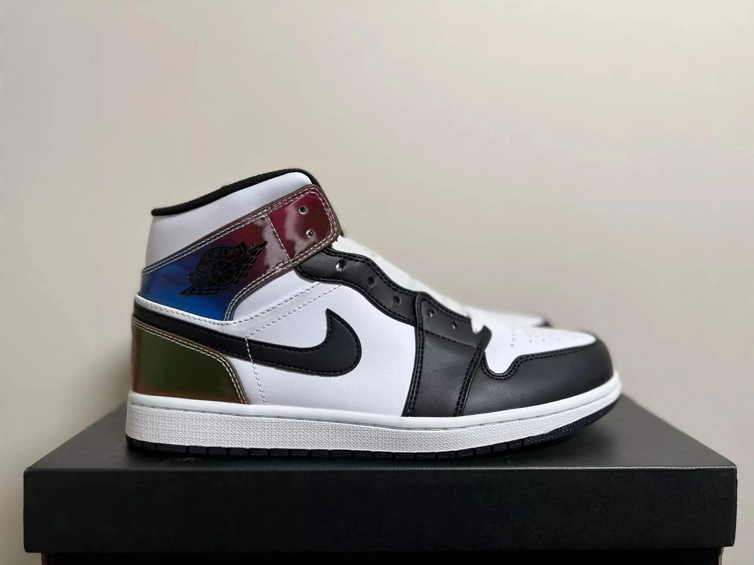 Air Jordan 1 Mid shoes New All-Match Trendy Men's Casual Sports Shoes Mid-Top