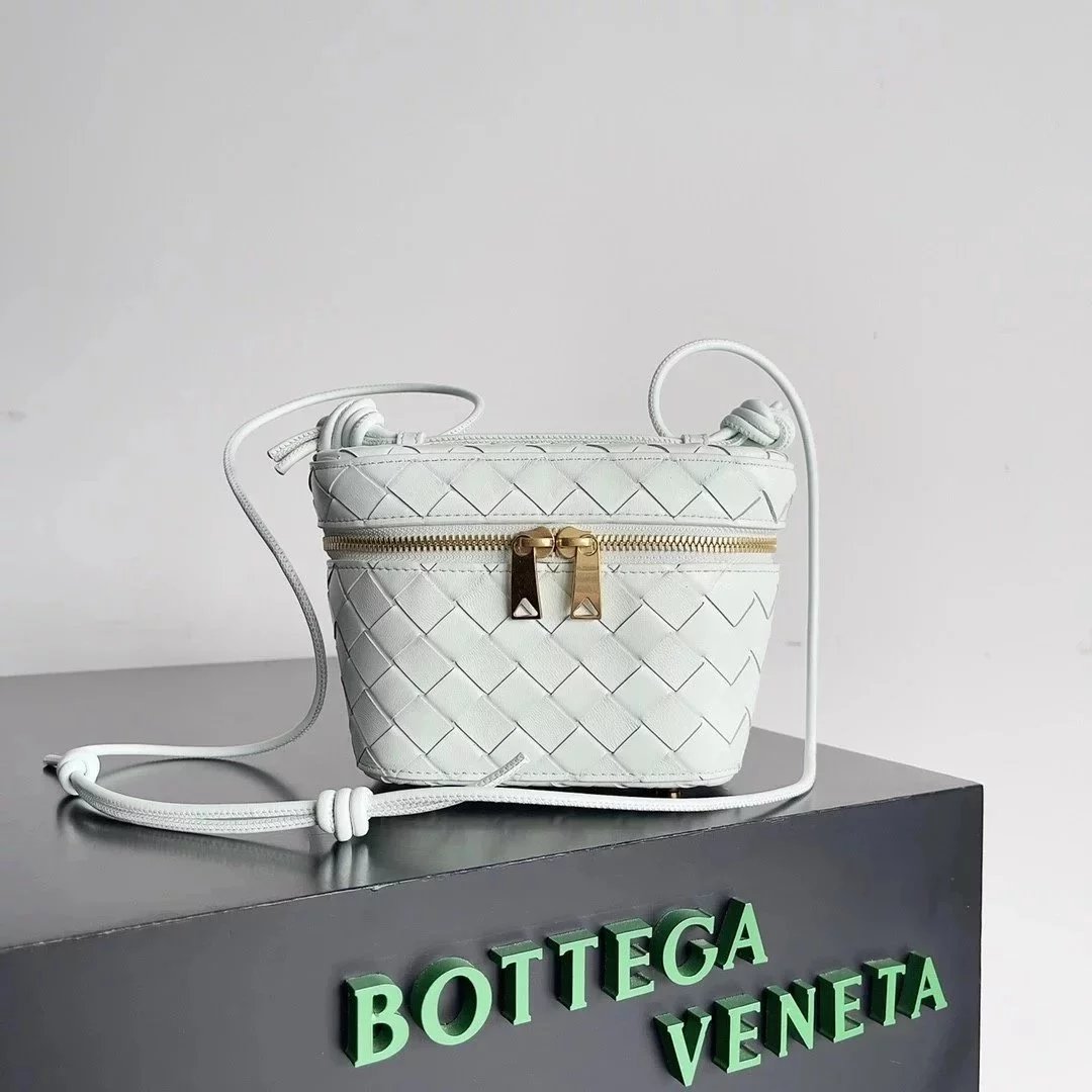 Bottega Veneta Women's Bag Top version Original Leather New Wash Bag Woven Small Box Bag Small Suitcase Woven Bag Women's Bag Lunch Box Bag Small Messenger Bag