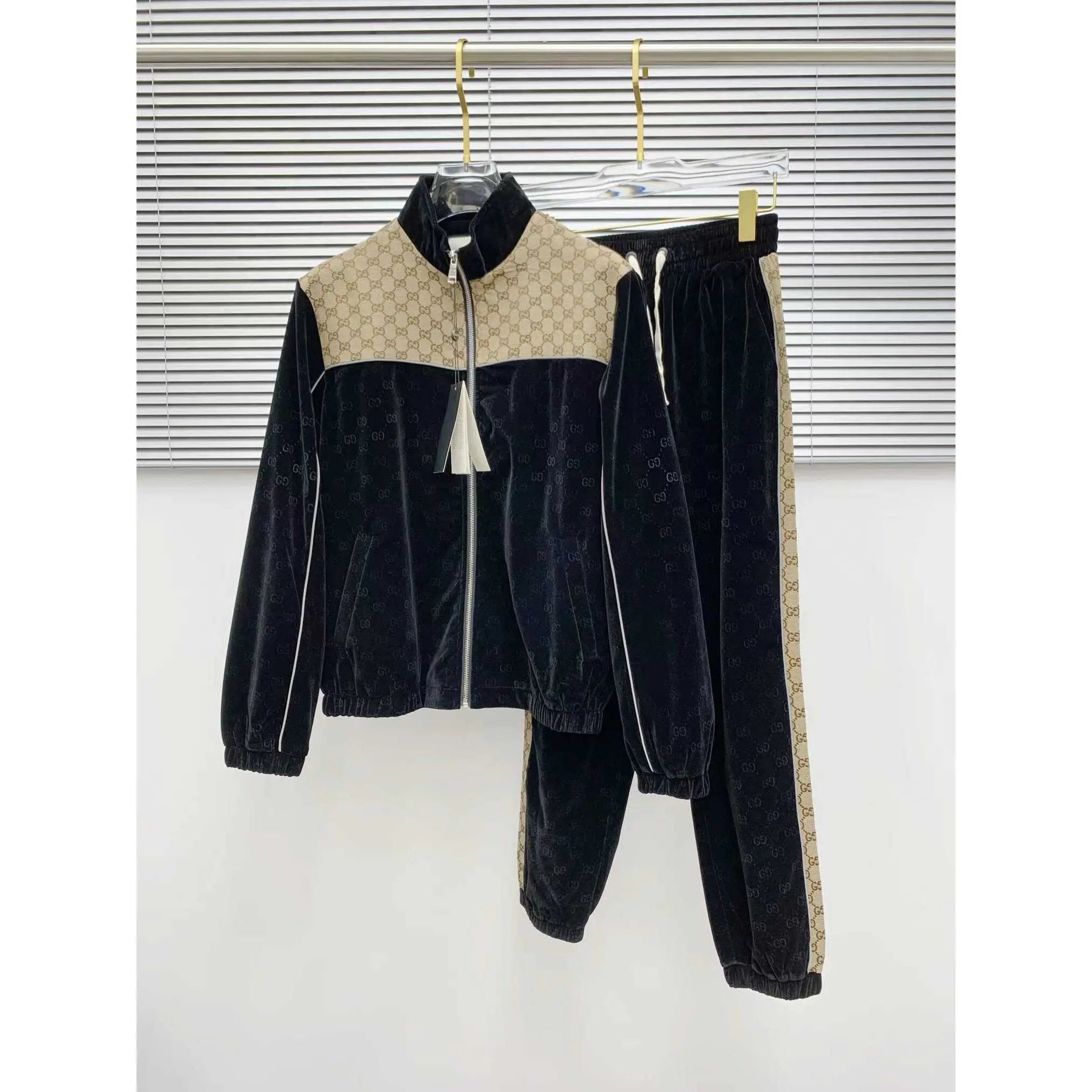 Gucci Sports suit Autumn and Winter New Classic Full of Presbyopic Letter Printing Stitching Velvet Suit Men's Casual