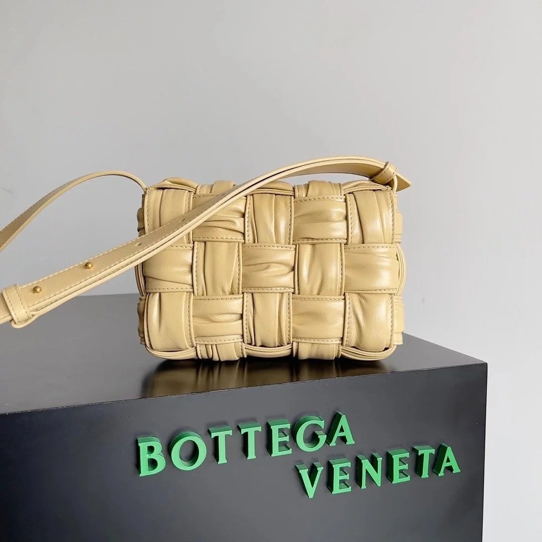 Bottega Veneta Women's Bag Top version 【Original Goods】Classic Woven Square Bag Cassette Pillow Bag Woven Square Bag Bubble Bag Cube Woven Bag Men's and Women's Handbags Same Style Crossbody Bag Shoulder Bag paddedminicassette6GRID Mini Small Pillow Bag