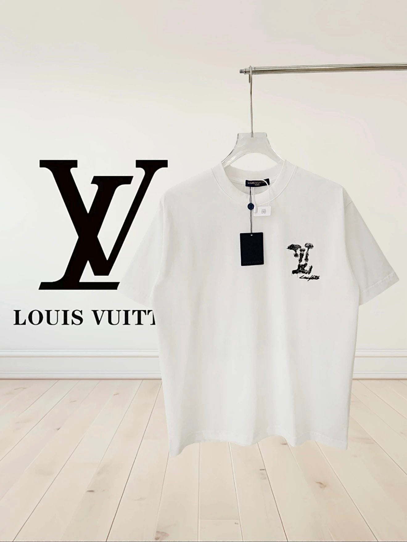 Louis Vuitton LV T-shirt Front and Back Printed Embroidered Round Neck Short Sleeve25ss New Pure Cotton Unisex Style T Casual T-Shirt Base Layer Shirt OS Loose design