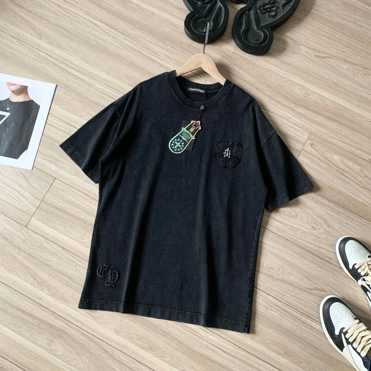 Chrome Hearts T-shirt Chest with Sanskrit Letter Embroidery logo round Neck Short Sleeve25ss New pure cotton T Unisex T-Shirt OS Loose Fit Base Shirt Top Half Sleeve T-Shirt