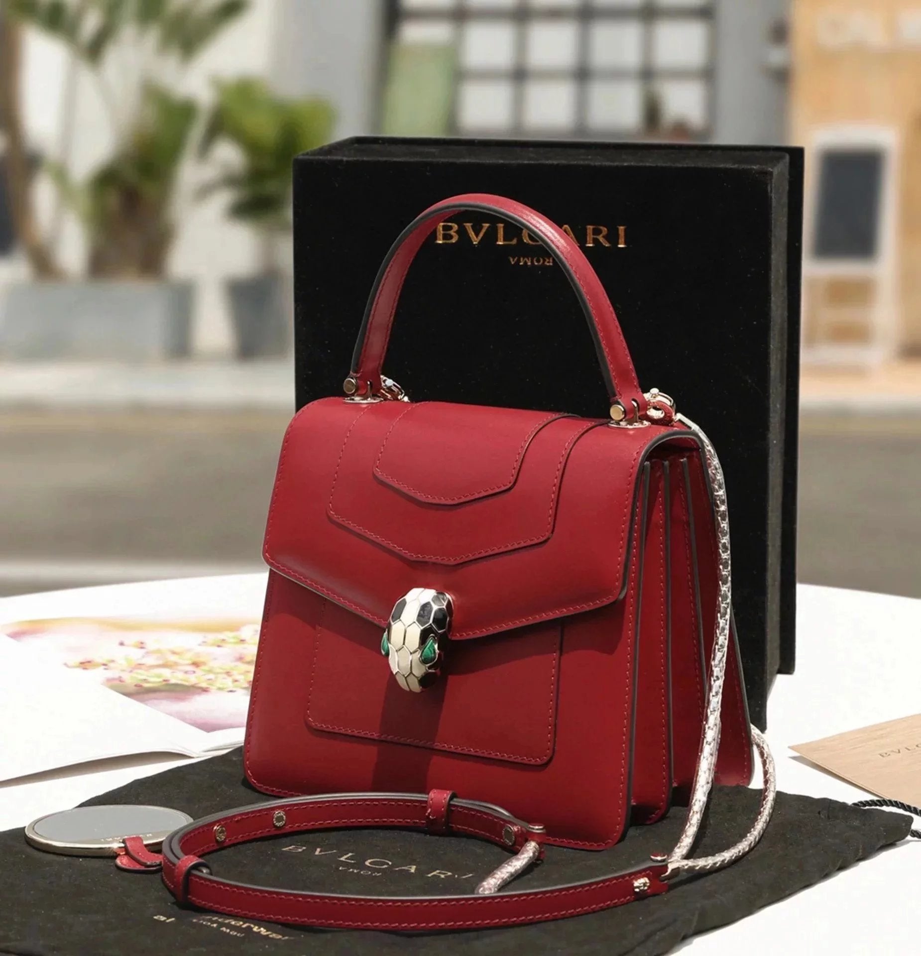 BVLGARI Bag Top version SerpentiForever Classic Red Daisy Yellow Cowhide Bag Decorated with a Snake's Head File Holder Chain Bag Portable Shoulder Messenger Bag Women's Bag