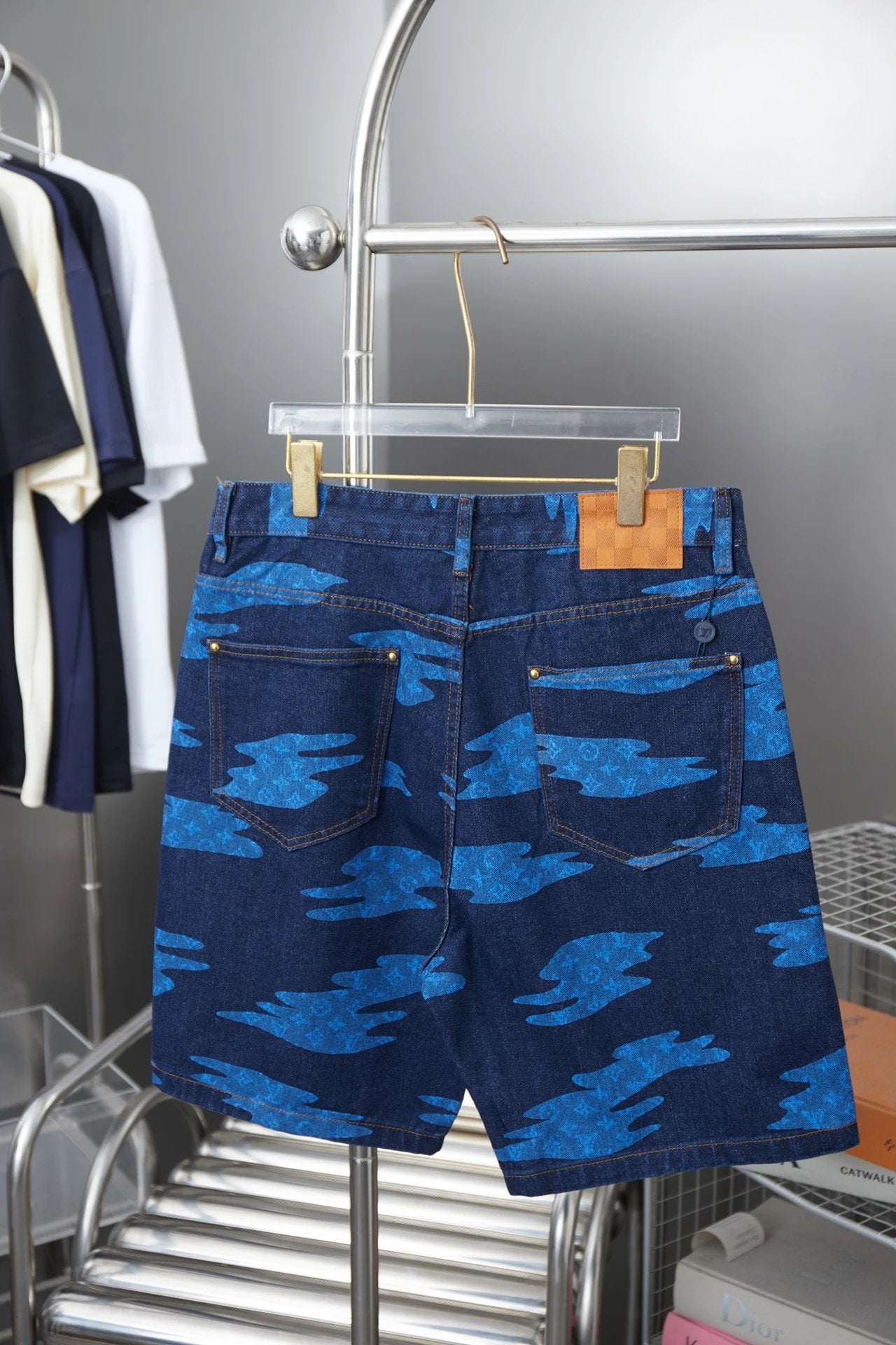 Louis Vuitton LV Shorts Full-width Pattern Print logo Denim Shorts Five-Point Pants25ss New Casual Summer Pants5Two-in-One Casual Sweatpants for Men and Women