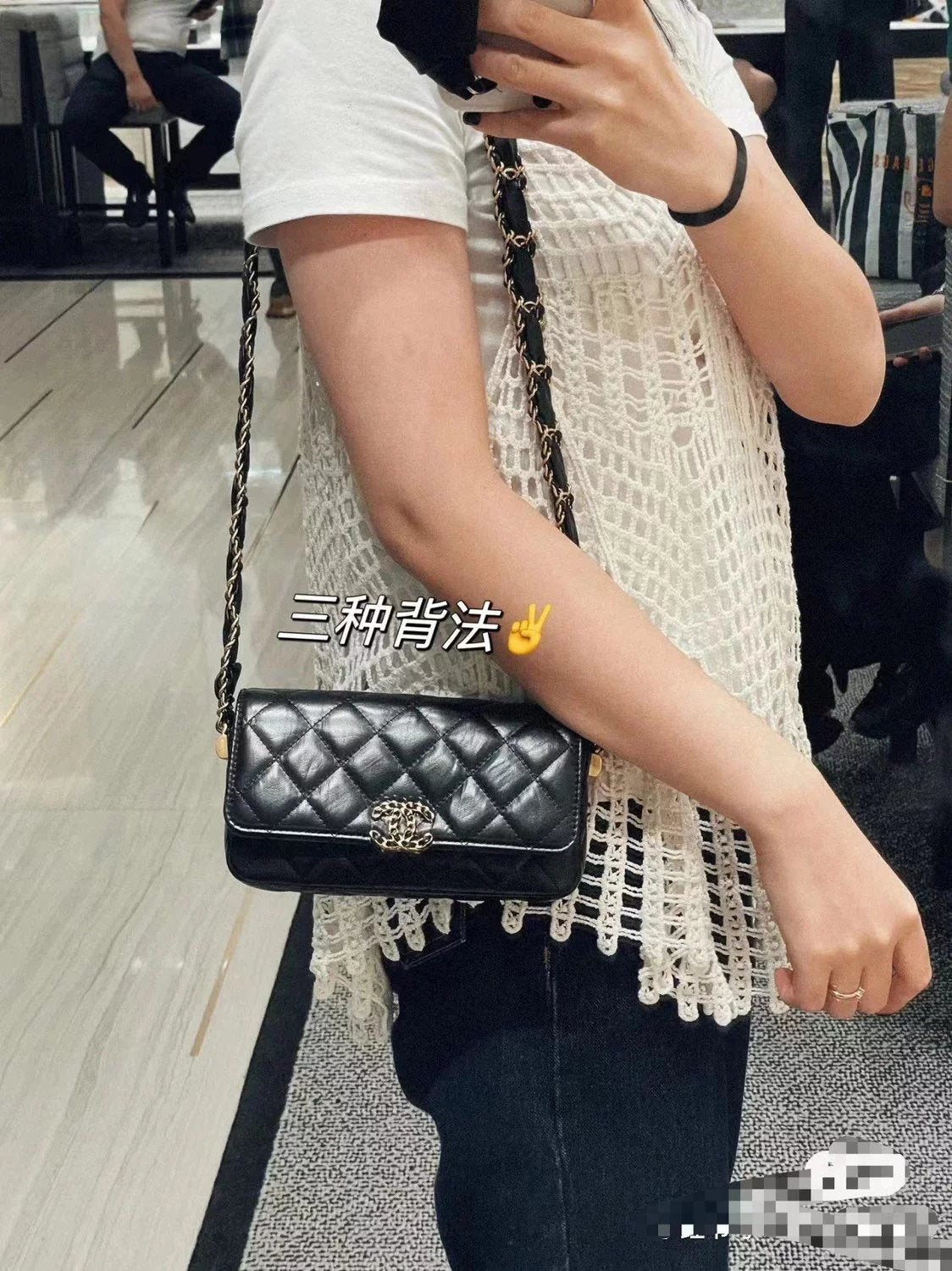 Chanel Women's Bag Top version 【**Original Leather】23k New Autumn and Winter Series19bag Wide Shoulder Strap Baguette Bag19No. Flap Bag Women's Bag Wide Shoulder Strap Black Gold Pleated Cowhide Classic Diamond Plaid Design with Leather Metal Chain