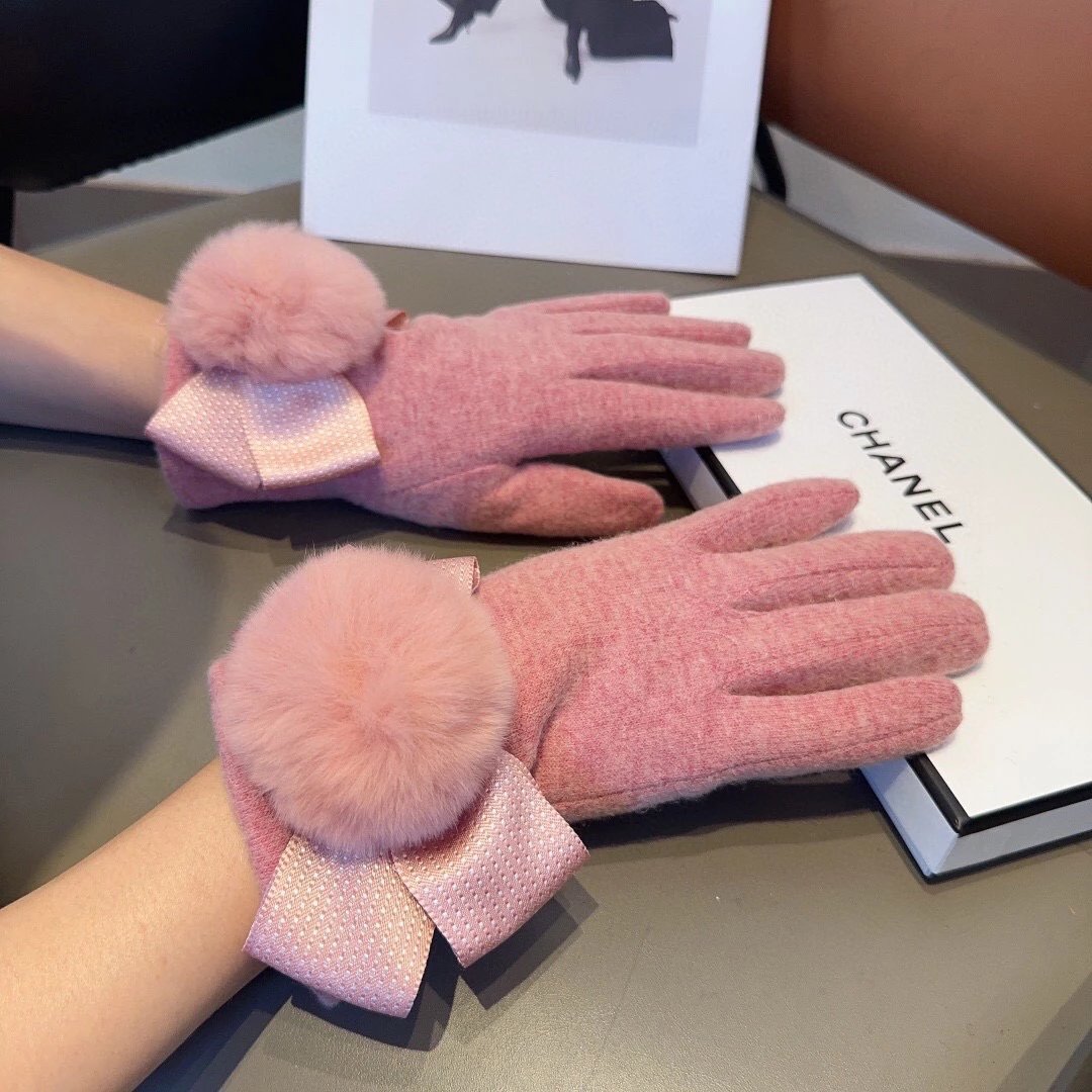 Chanel Gloves Gloves High Quality Wool Gloves，Fashion Gloves，Autumn and Winter Warm Velvet Lining，Classic Simple Super Comfortable and Soft、All-Match Free Size