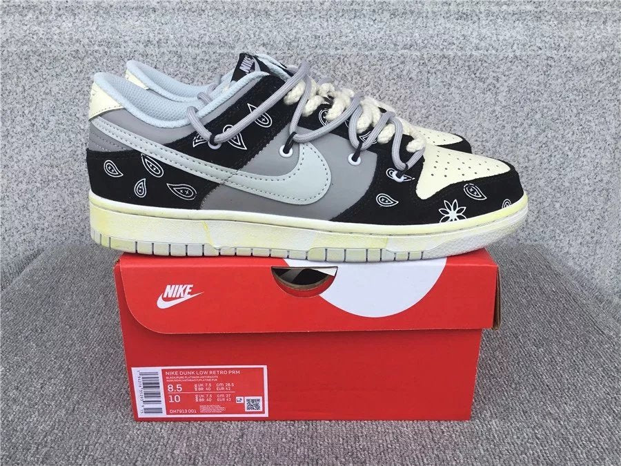 Nike Dunk Low shoes