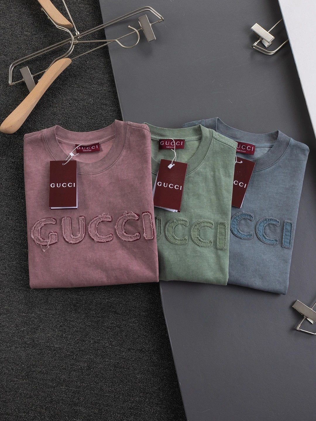 Gucci T-shirt Chest Letter Patch Embroidery logo round Neck Short Sleeve25ss New pure cotton T Unisex T-Shirt OS Loose Fit Base Shirt Top Half Sleeve T-Shirt