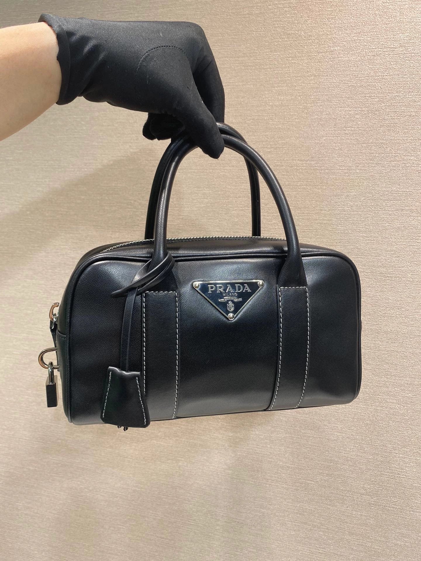 PRADA Bag Top version Version Latest Mid-Ancient Boston Imported Calfskin Handbag Chain Bag Messenger Bag Shoulder Bag Underarm Bag Handbag Women's Bag1BA846