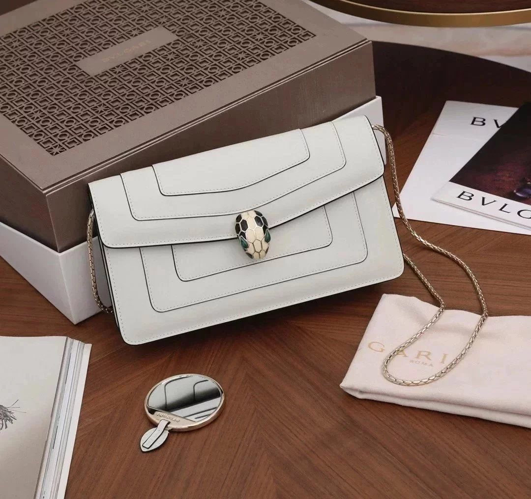 BVLGARI Bag Top version SerpentiForever Pearl White Handbag Cowhide Bag Decorated with a Snake's Head File Holder Chain Bag Portable Shoulder Messenger Bag Women's Bag