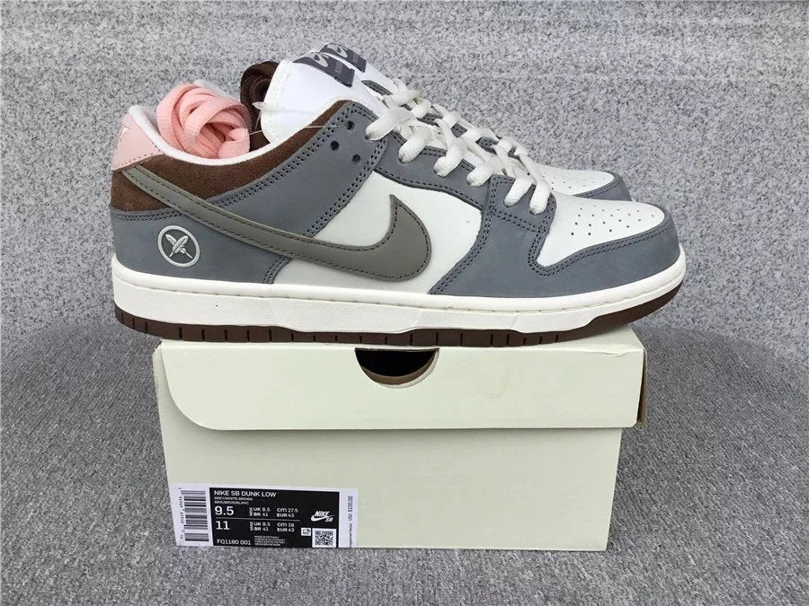 Nike Dunk Low shoes