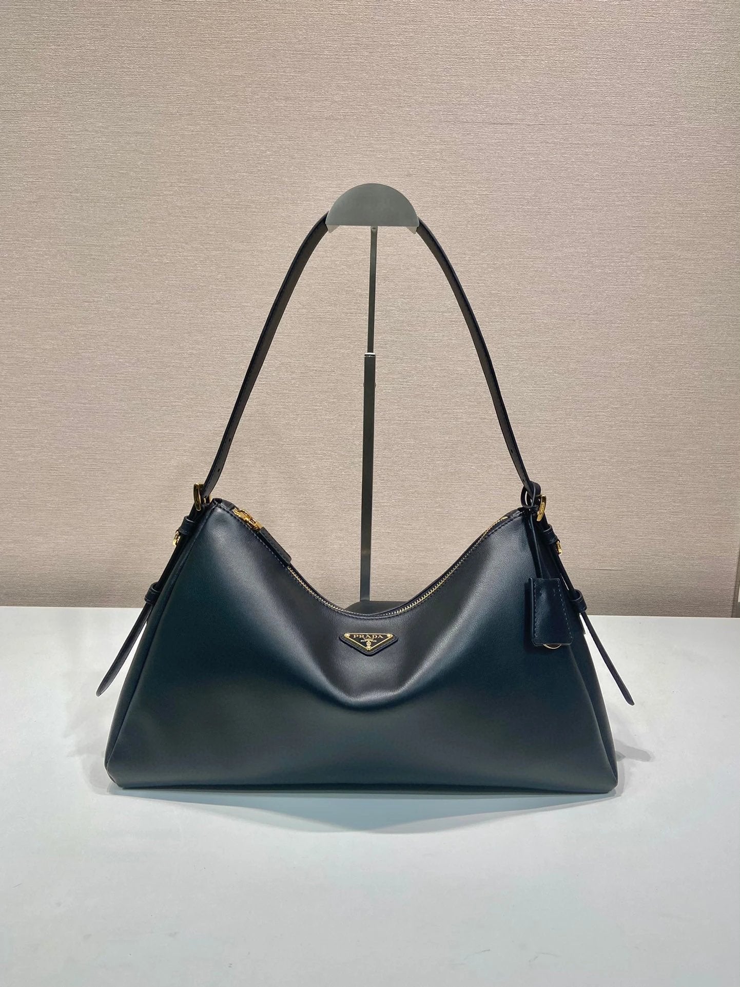 PRADA Bag Top version Latest Aimee Underarm Bag Imported Calfskin Enamel Metal Triangle Logo Zipper Open and Close Leather hobo Bag Handbag Shoulder Bag Large1BC228