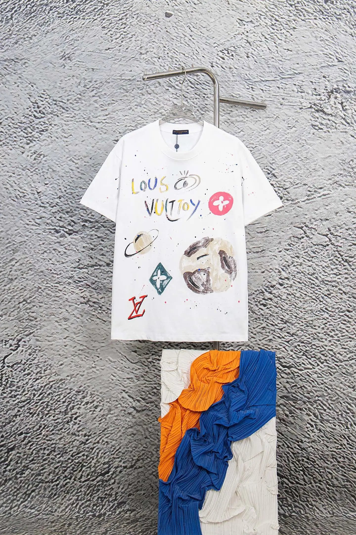 Louis Vuitton LV T-shirt Chest Paint Printed Graffiti logo round Neck Short Sleeve25ss New Pure Cotton Unisex Style T T-shirt OS Loose Fit Base Shirt Half Sleeve T-Shirt Top Half Sleeve