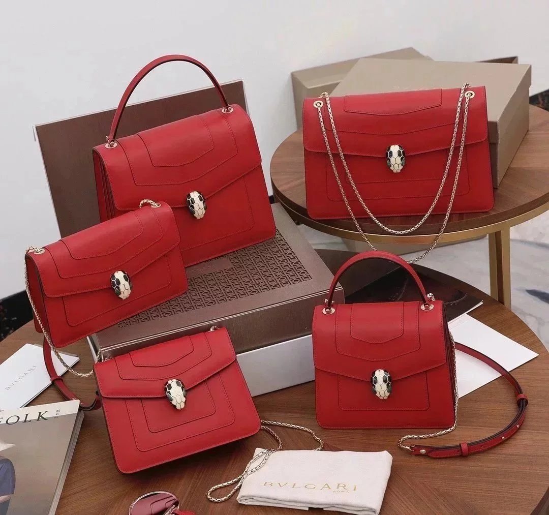 BVLGARI Bag Top version SerpentiForever Red Handbag Bag Decorated with a Snake's Head File Holder Chain Bag Portable Shoulder Messenger Bag Women's Bag