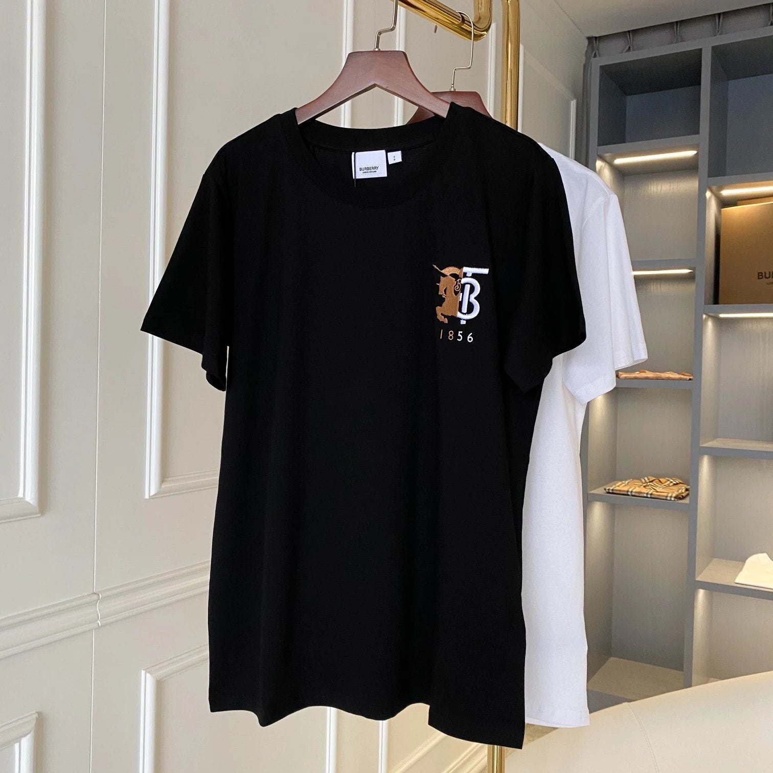 Burberry T-shirt Chest TB Pattern Embroidery logo round Neck Short Sleeve25ss New Pure Cotton Unisex Style T T-shirt OS Loose Fit Base Shirt Top Half Sleeve T-Shirt