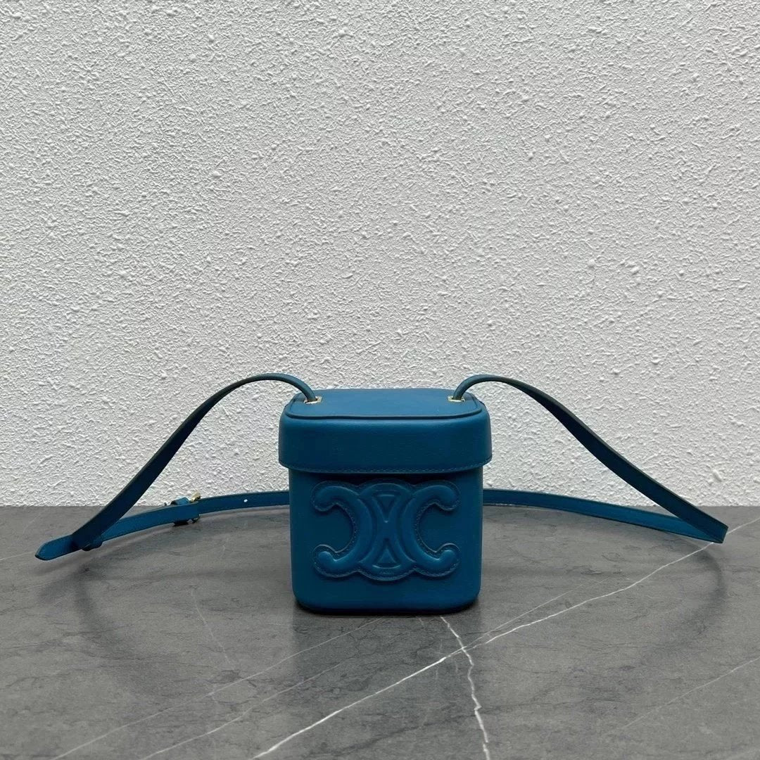 Celine women's bag Top version 【Version】New Product2022Spring and Summer New BOXTRIOMPHE Series Handbag Arc De Triomphe mini Bucket Bag New Color Multi-Profile Three-Dimensional Small Bucket Portable Small Messenger Bag Women's Bag