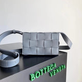 Bottega Veneta Women's Bag Top version 【Special Cabinet Version】Woven bag CROSSBODY Square Bag Pillow Bag（Lambskin）Rubik's cube bag Cassette15Plaid Woven Bag Original Leather Handbag Waist Bag Chest Bag Shoulder Messenger Bag Unisex Men's and Women's Bags