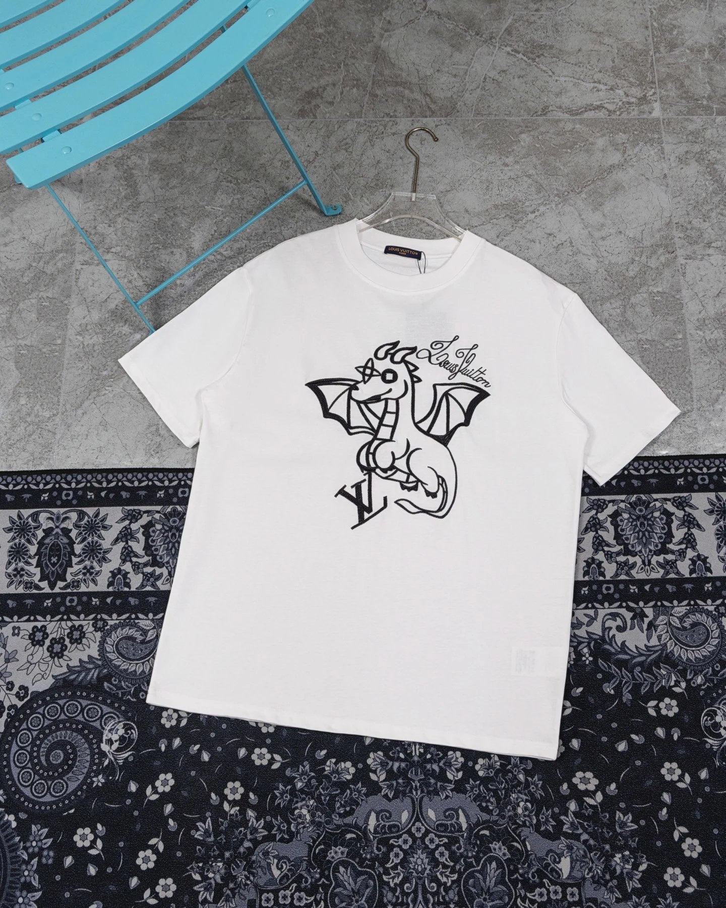 Louis Vuitton LV T-shirt Charmander Print on the Chest logo round Neck Short Sleeve25ss New pure cotton T Unisex T-Shirt OS Loose Fit Base Shirt Top Half Sleeve T-Shirt