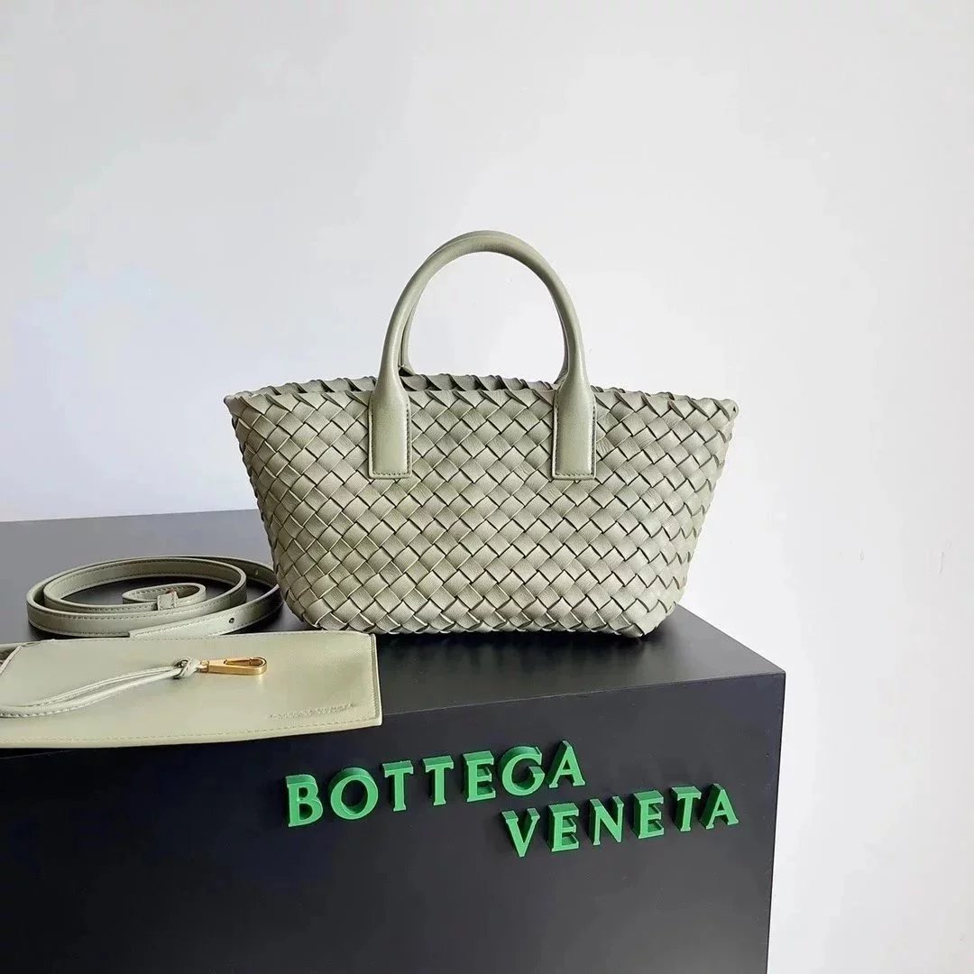 Bottega Veneta Women's Bag Top version 【Surrogate Shopping Edition】New Arrival MiniCabat Limited Mini Basket Tote Cabat Woven Bag Portable Shopping Basket Bag Woven Vegetable Basket New Woven Shopping Basket Bag Treasure Dish Jia Woven Oversized Shopping